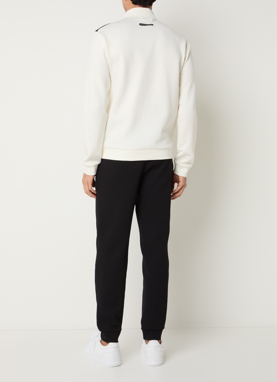 Armani Trainingspak met logo en steekzakken - achterkant 4 gebroken wit