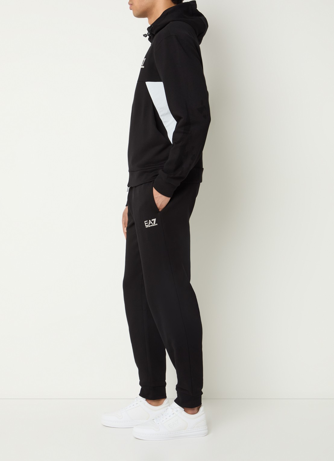 Armani Trainingspak met logo en steekzakken - voorkant 3 zwart