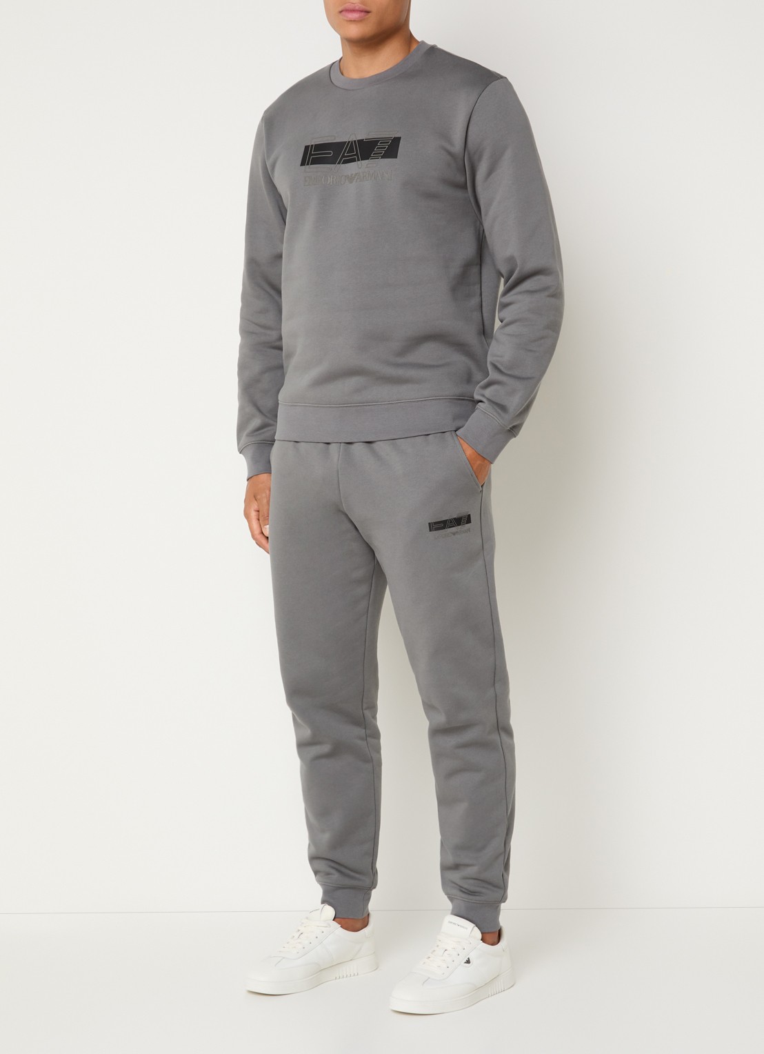 Armani Trainingspak met logo en steekzakken - detail grijs