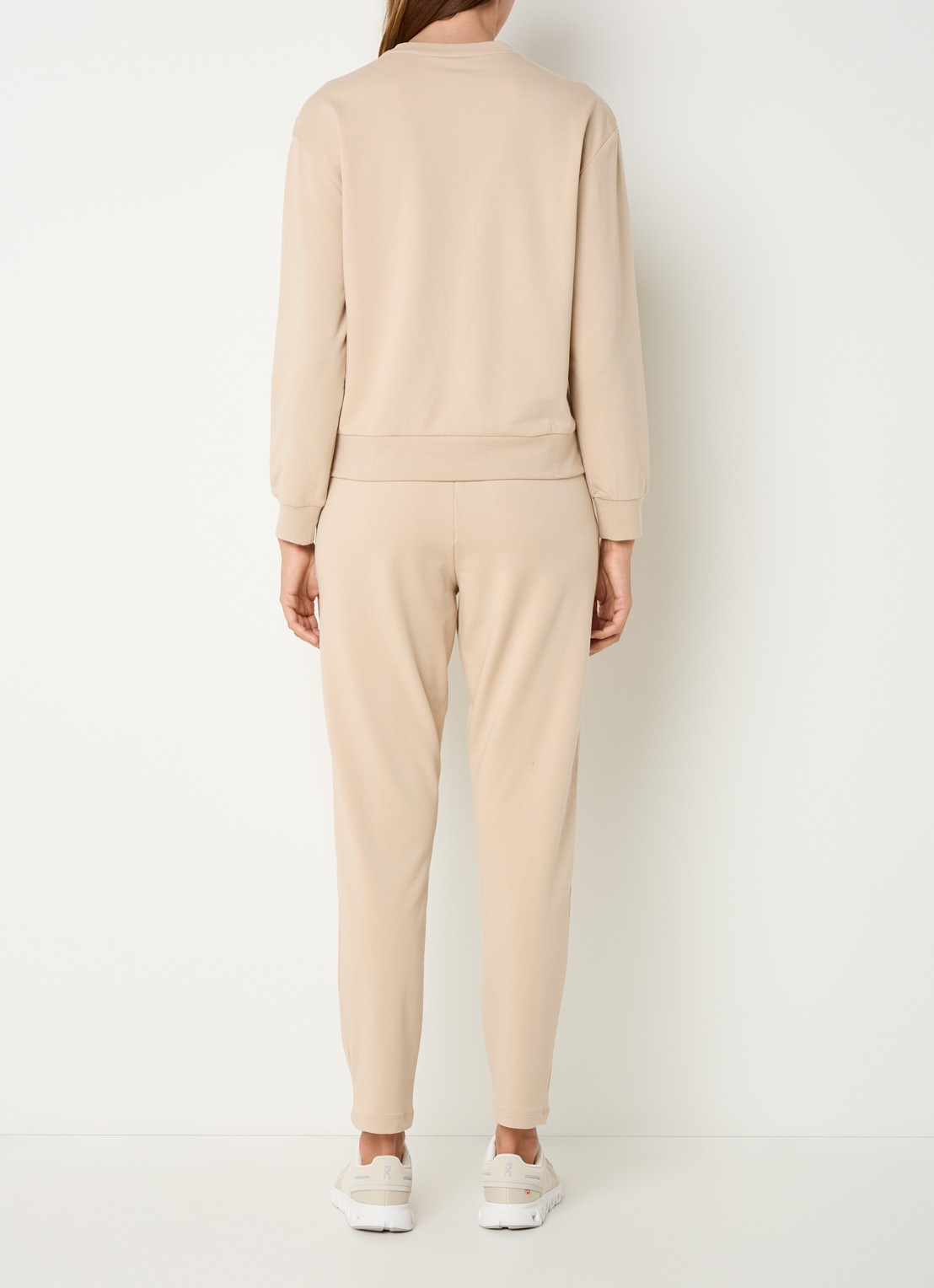 Armani Trainingspak met logoprint - achterkant beige