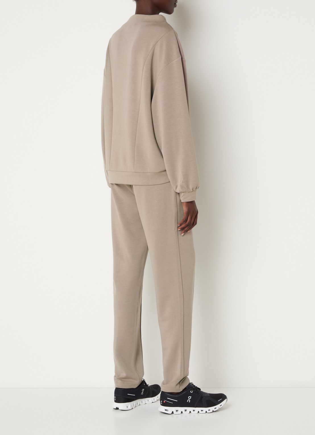 Armani Trainingspak met steekzakken - achterkant 4 beige