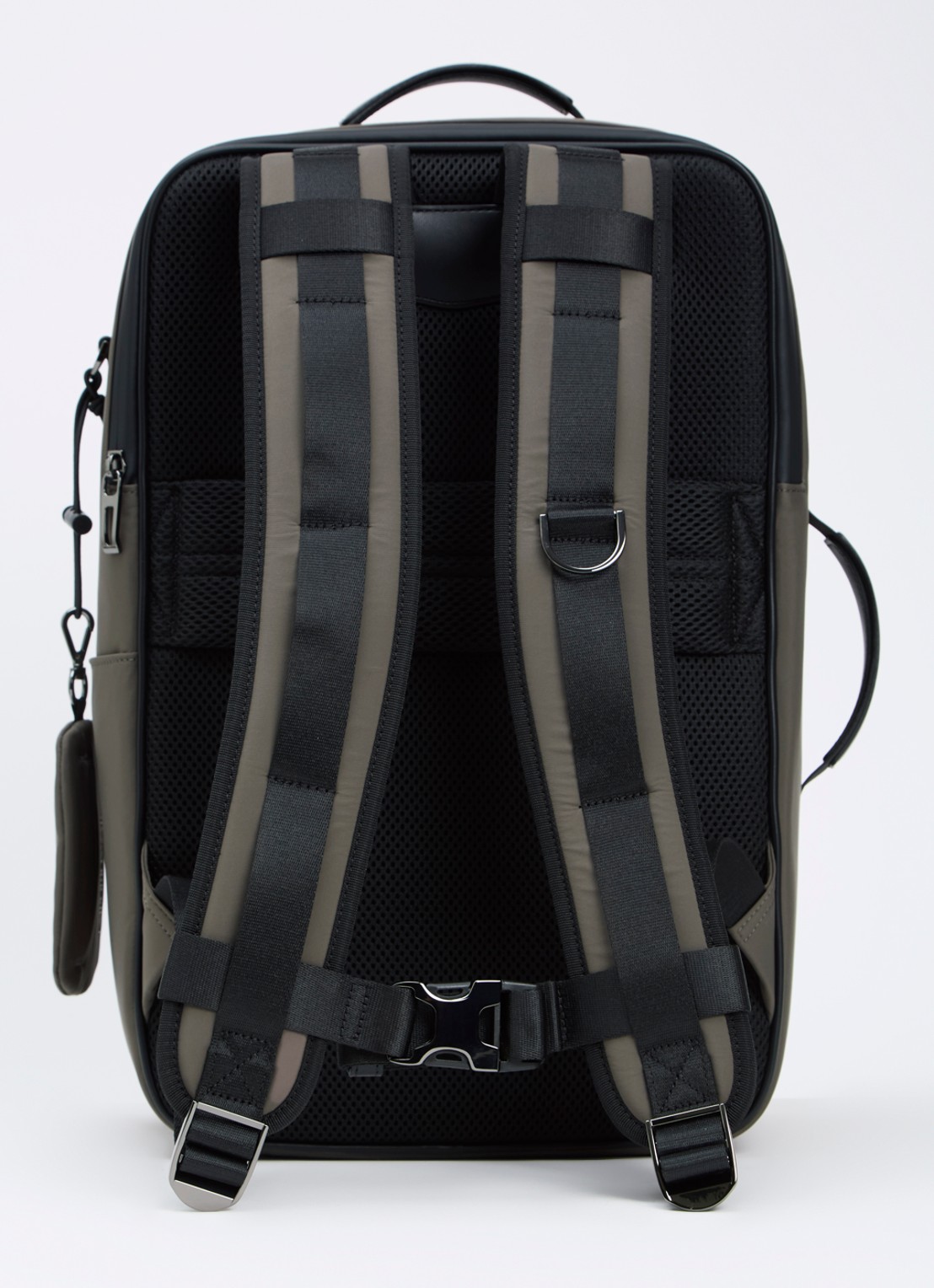 Armani Travel Essentials rugzak met logo - achterkant bronsgroen