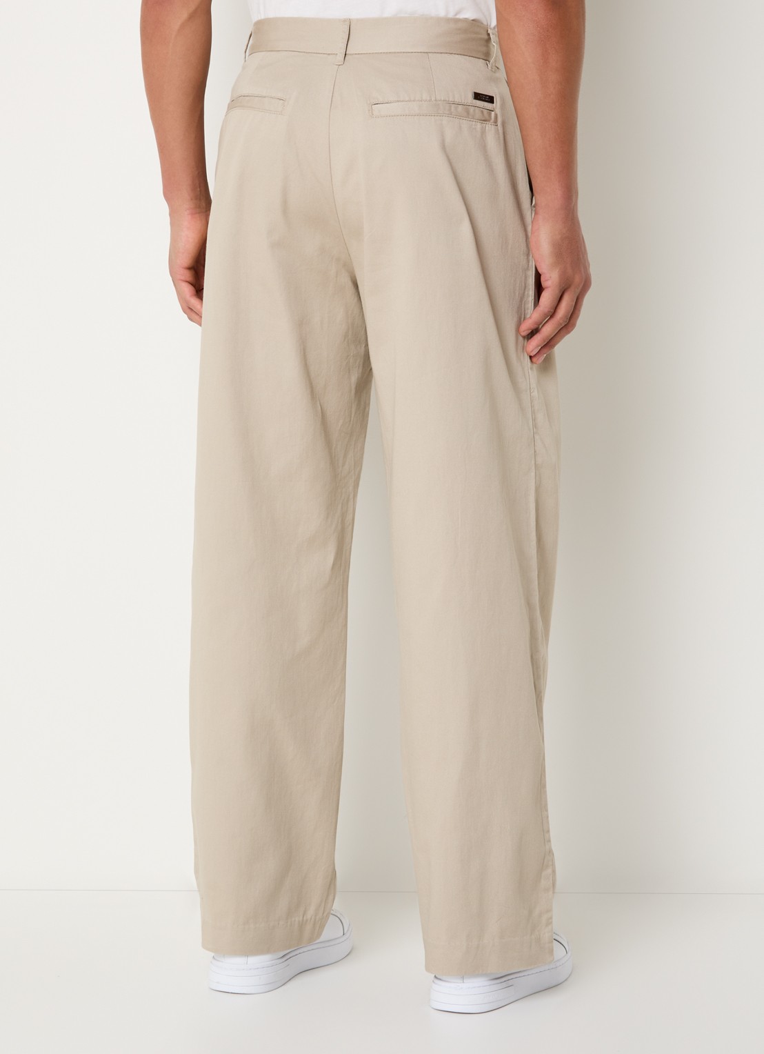 Armani Wide fit pantalon met steekzakken - achterkant beige