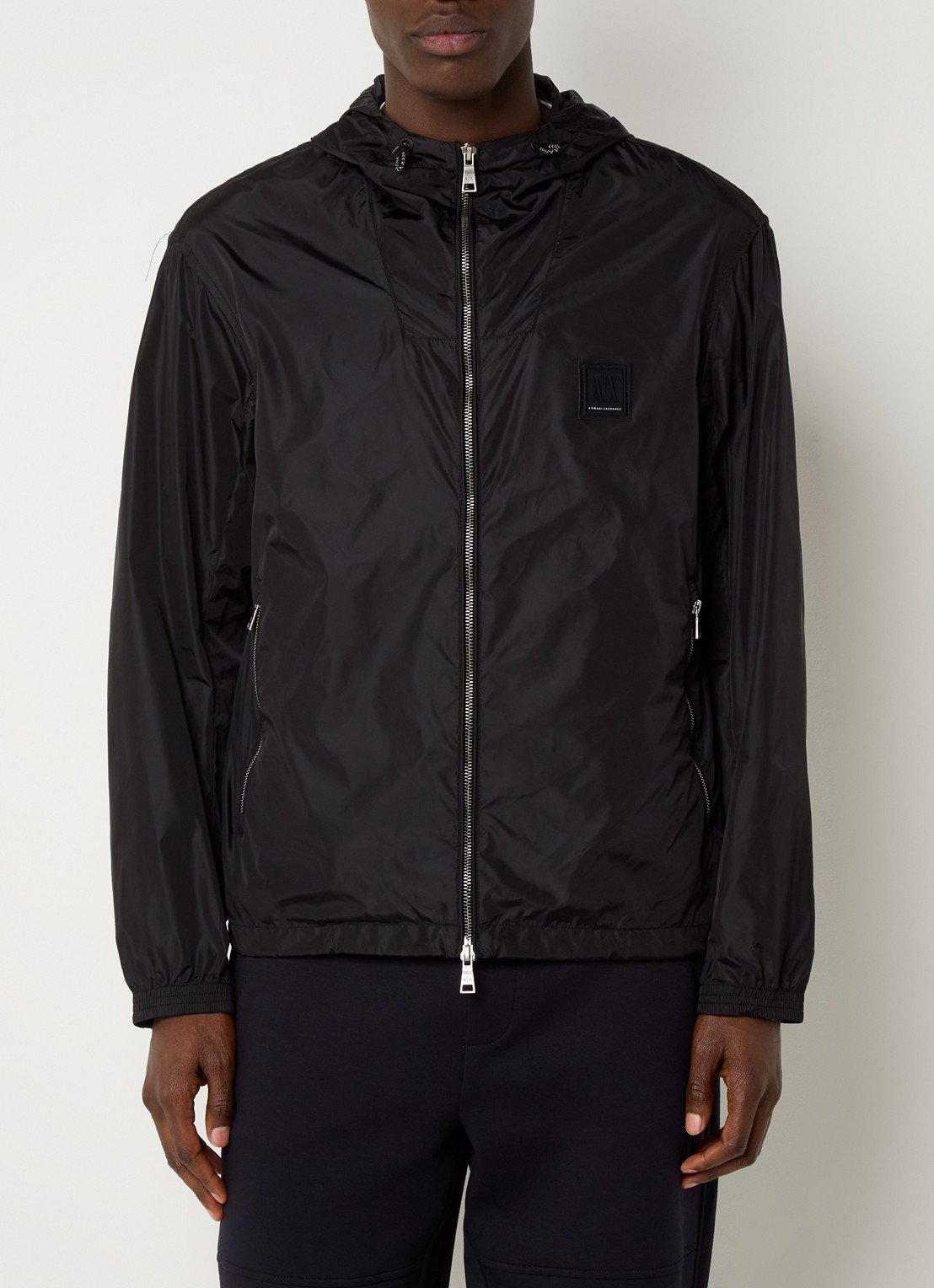 Armani Windjack met capuchon en ritszakken - detail 4 zwart