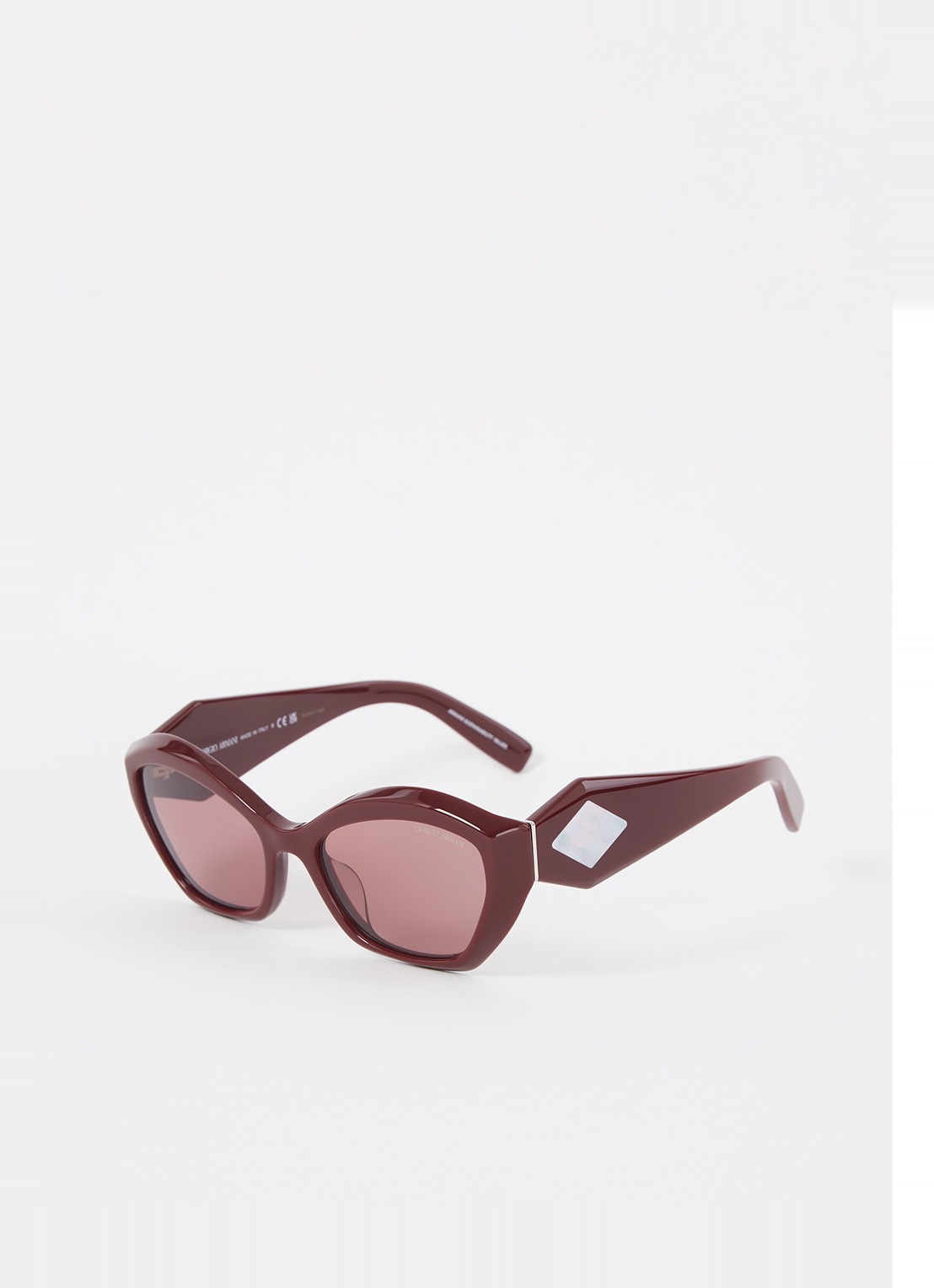 Armani Zonnebril AR8187U - voorkant rood