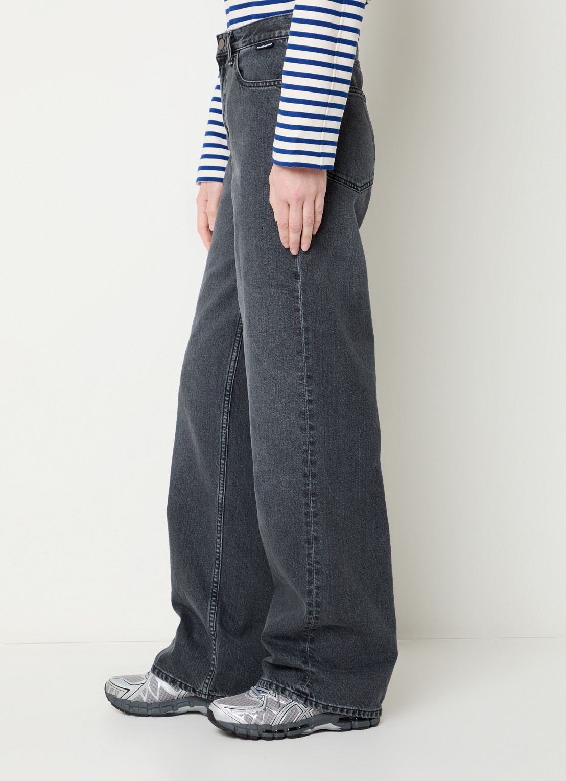 ARMEDANGELS Enijaa high waist straight leg jeans met steekzakken - detail 2 donkergrijs