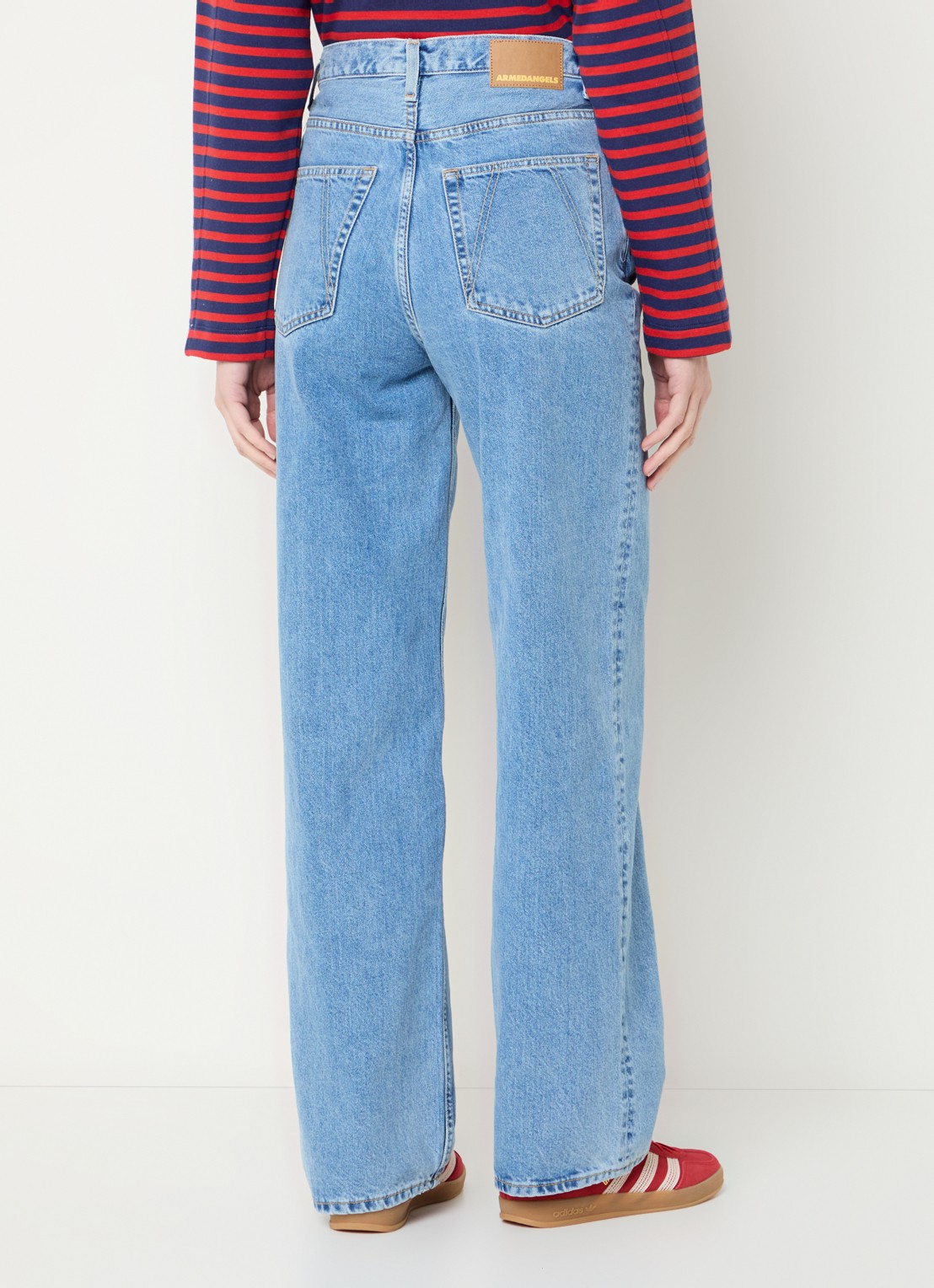 ARMEDANGELS Enijaa high waist straight leg jeans met steekzakken - achterkant indigo