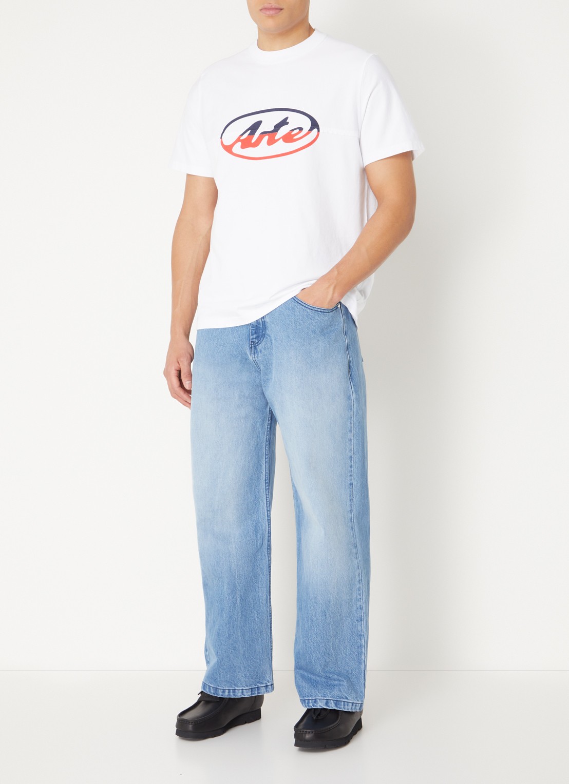 Arte Antwerp Circle Logo tapered fit jeans met gekleurde wassing - voorkant 5 blauw