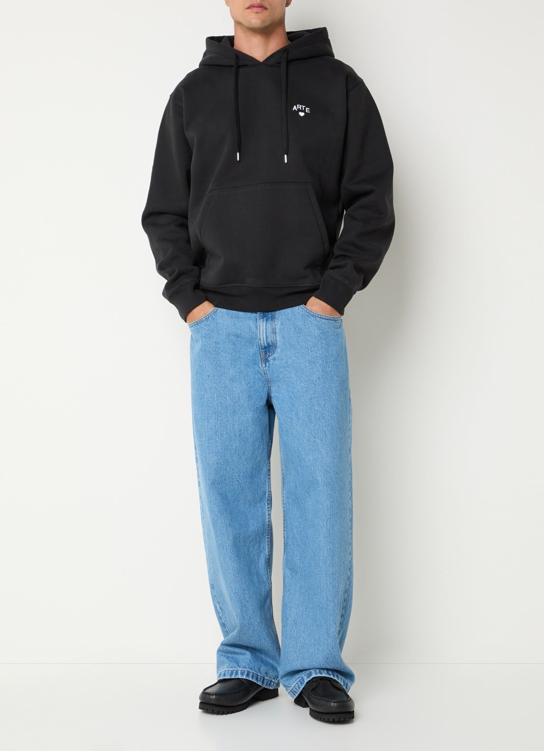 Arte Antwerp Hoodie met logo - voorkant 2 zwart