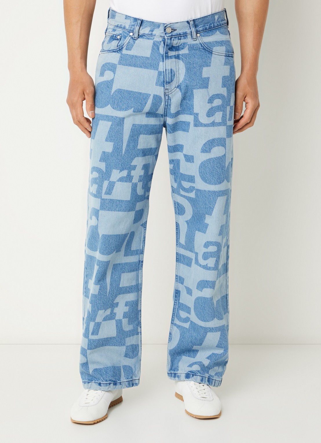 Arte Antwerp Straight fit jeans met gekleurde wassing en logoprint - detail indigo