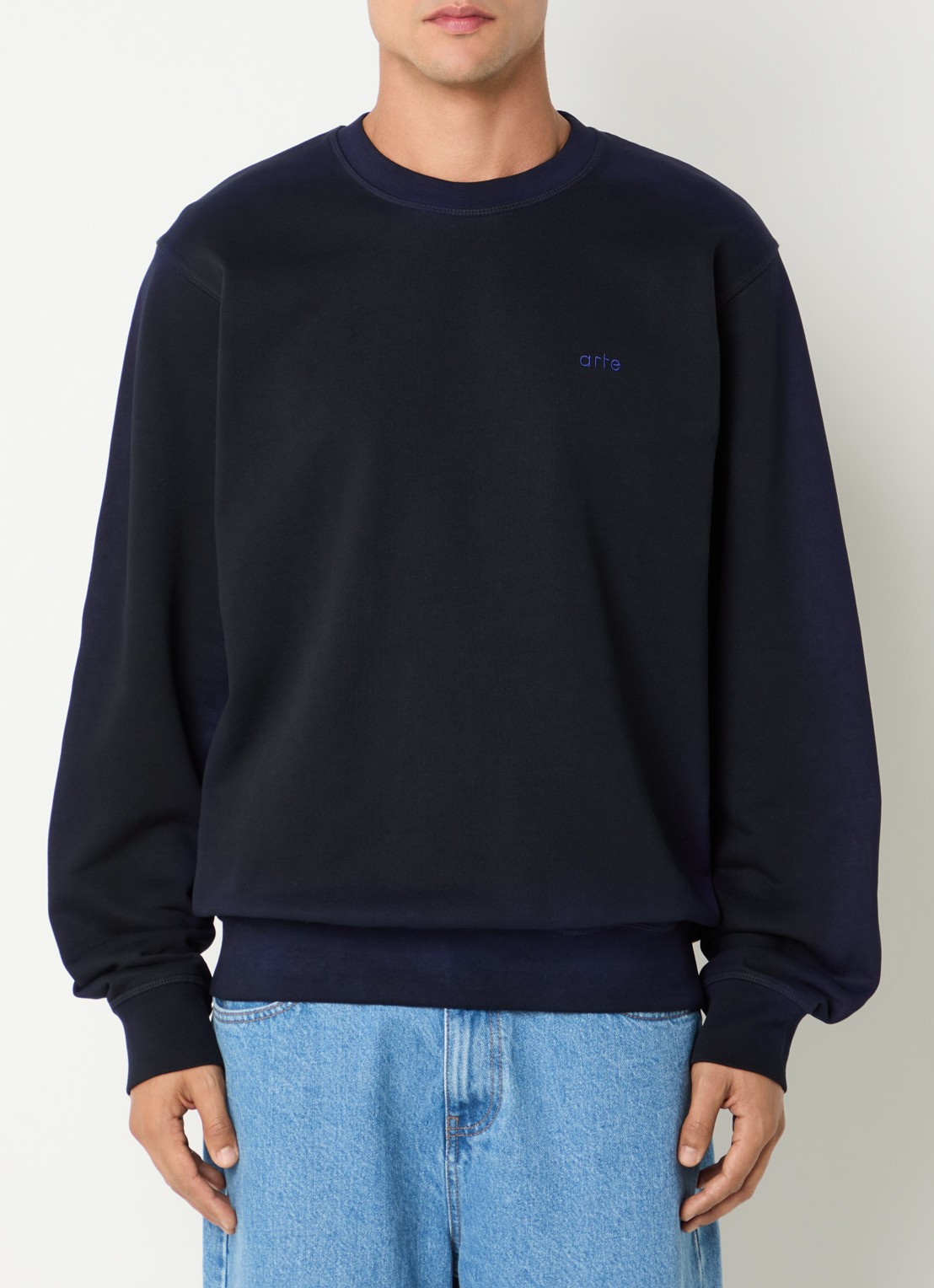 Arte Antwerp Sweater met logo - detail 3 donkerblauw