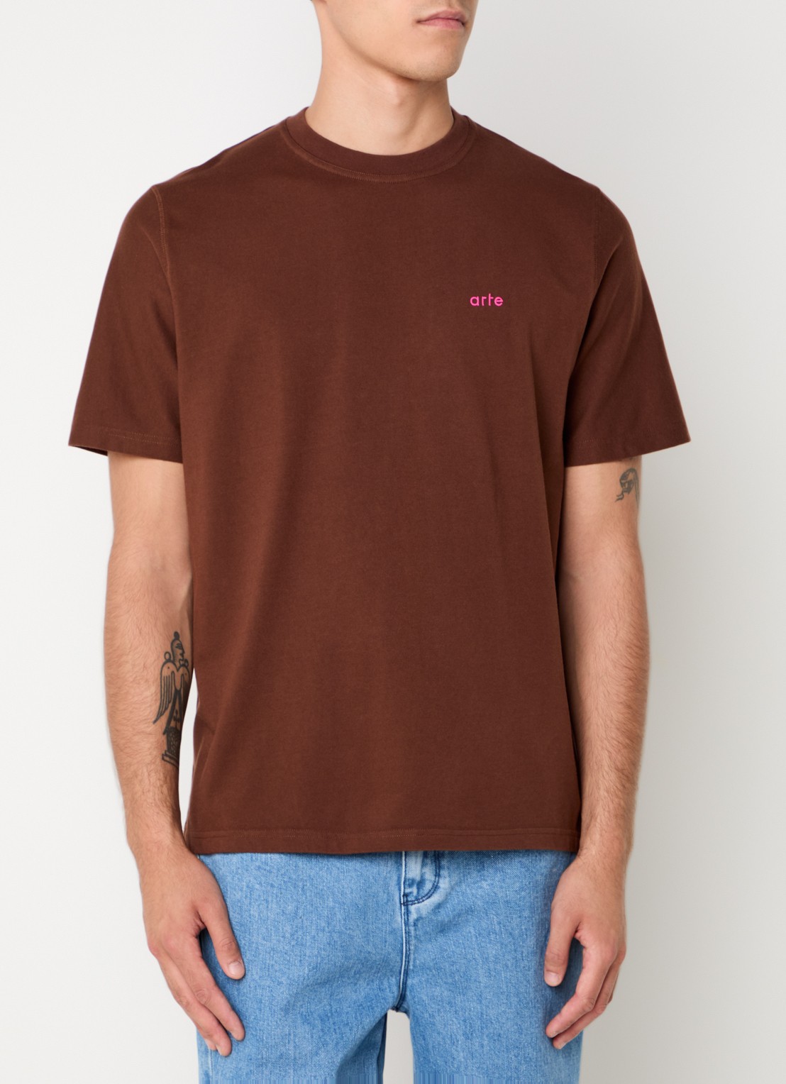 Arte Antwerp T-shirt met front- en backprint - achterkant bruin