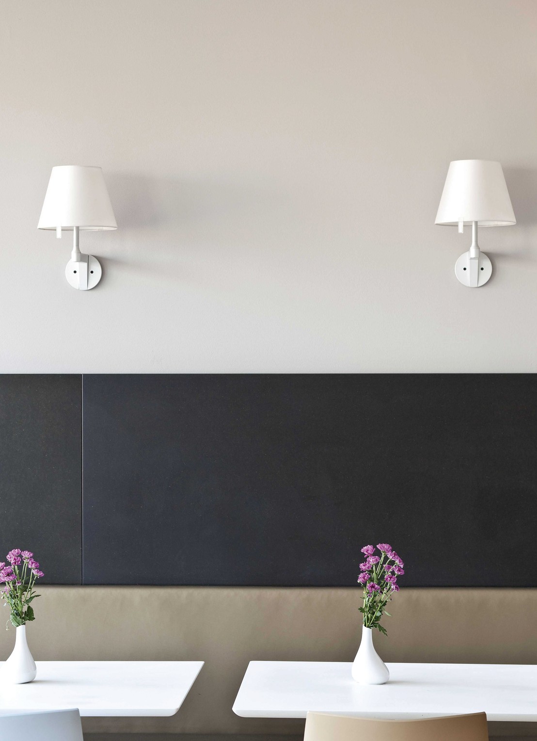 Artemide Melampo wandlamp met schakelaar - detail metaal