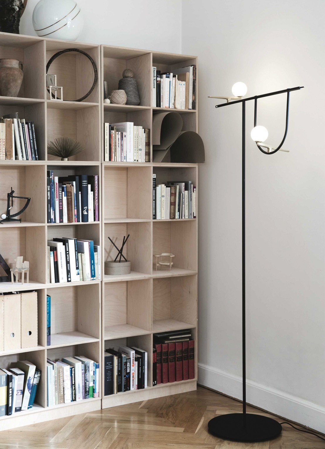 Artemide Yanzi vloerlamp LED 75 x 178 cm - voorkant 2 messing