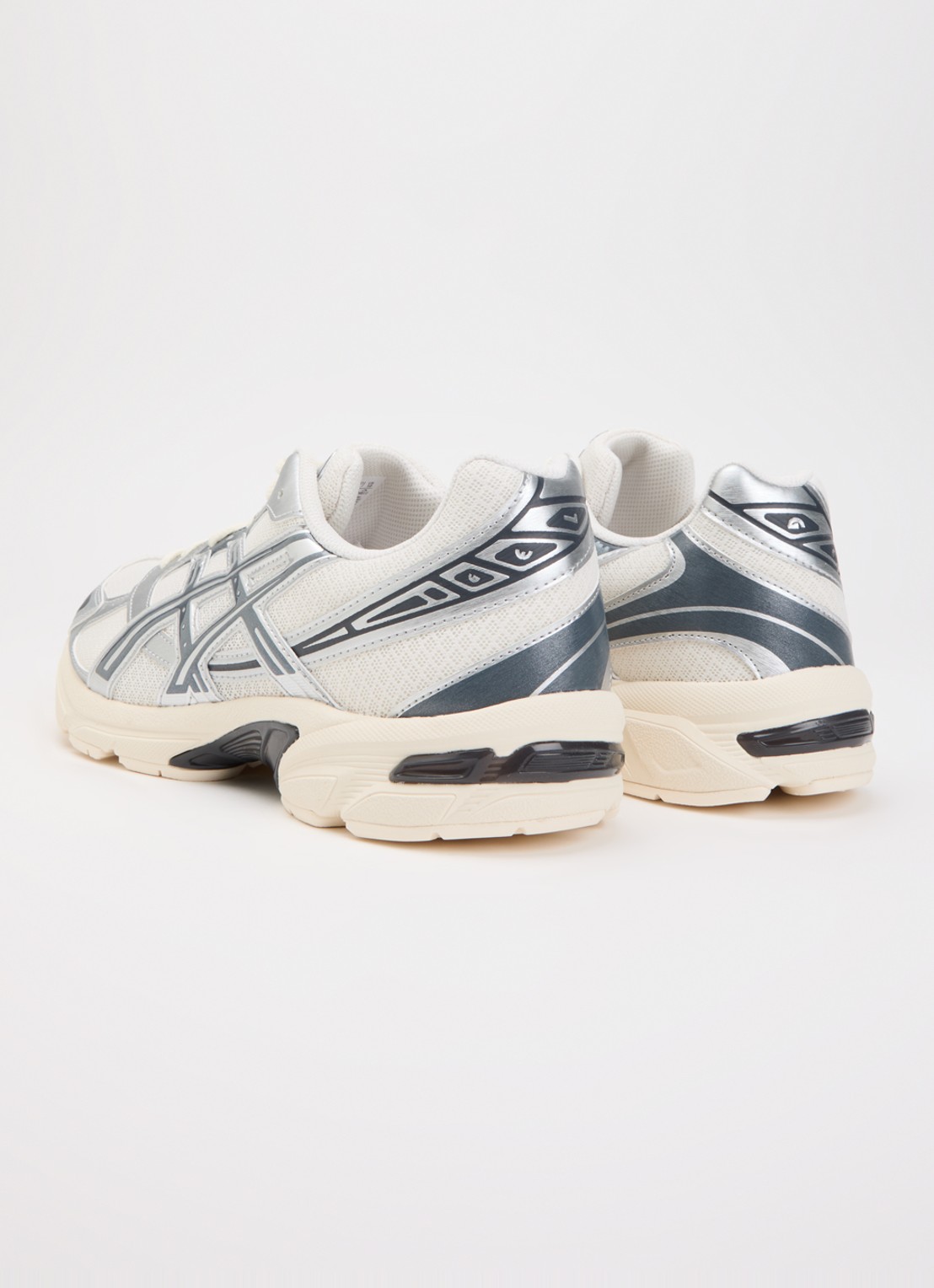 ASICS Gel-1130 sneaker met mesh details - achterkant gebroken wit