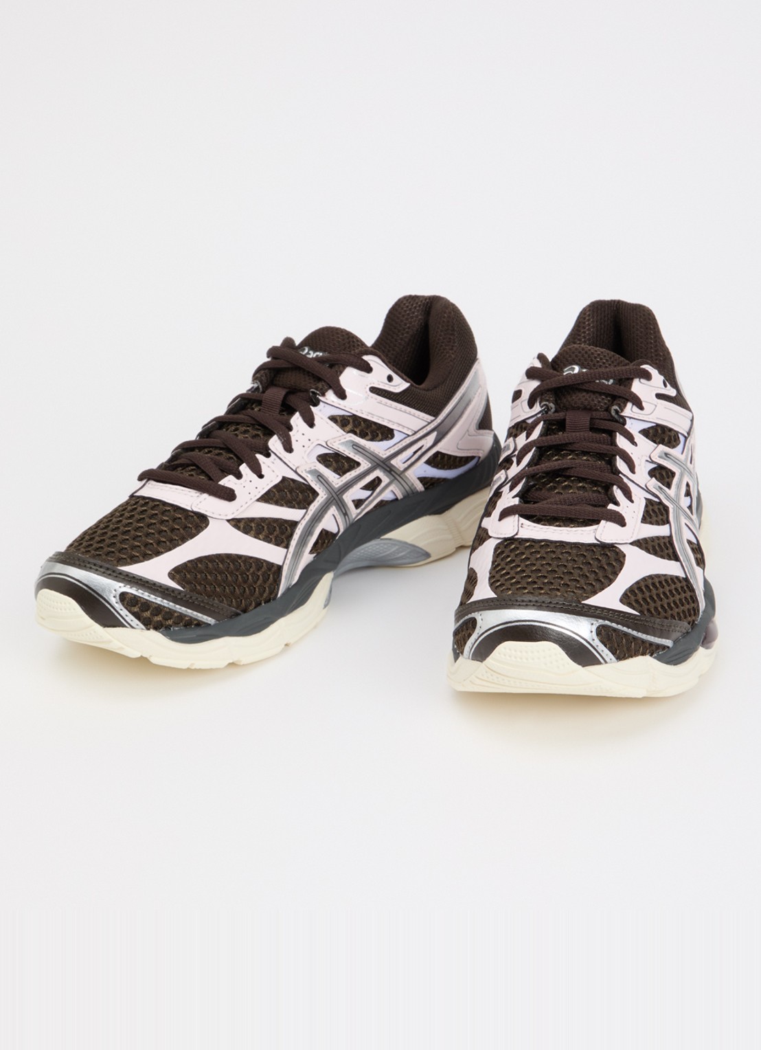 ASICS Gel-Cumulus 16 sneaker met mesh details - detail donkerbruin