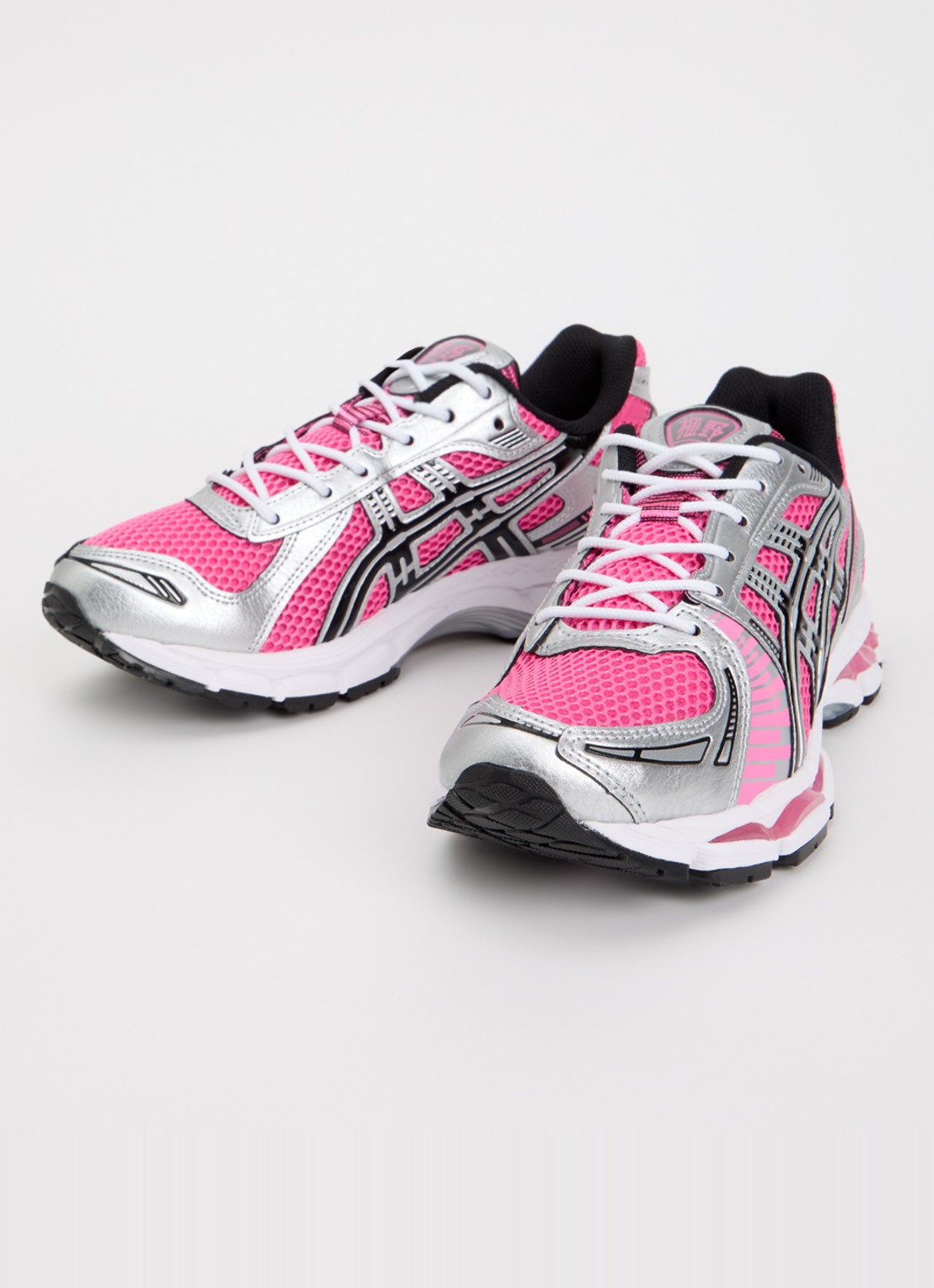 ASICS Gel-Kayano 12.1 sneaker met mesh en metallic details - detail fuchsia