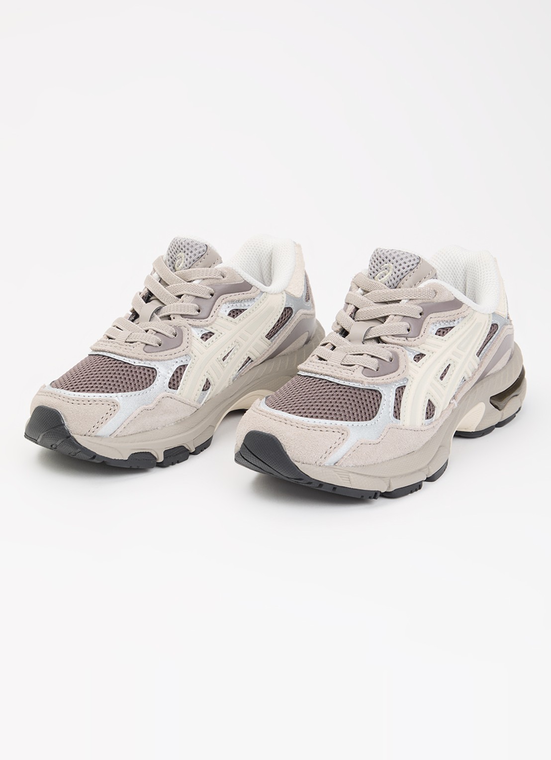 ASICS Gel-NYC sneaker met mesh details - voorkant 4 beige