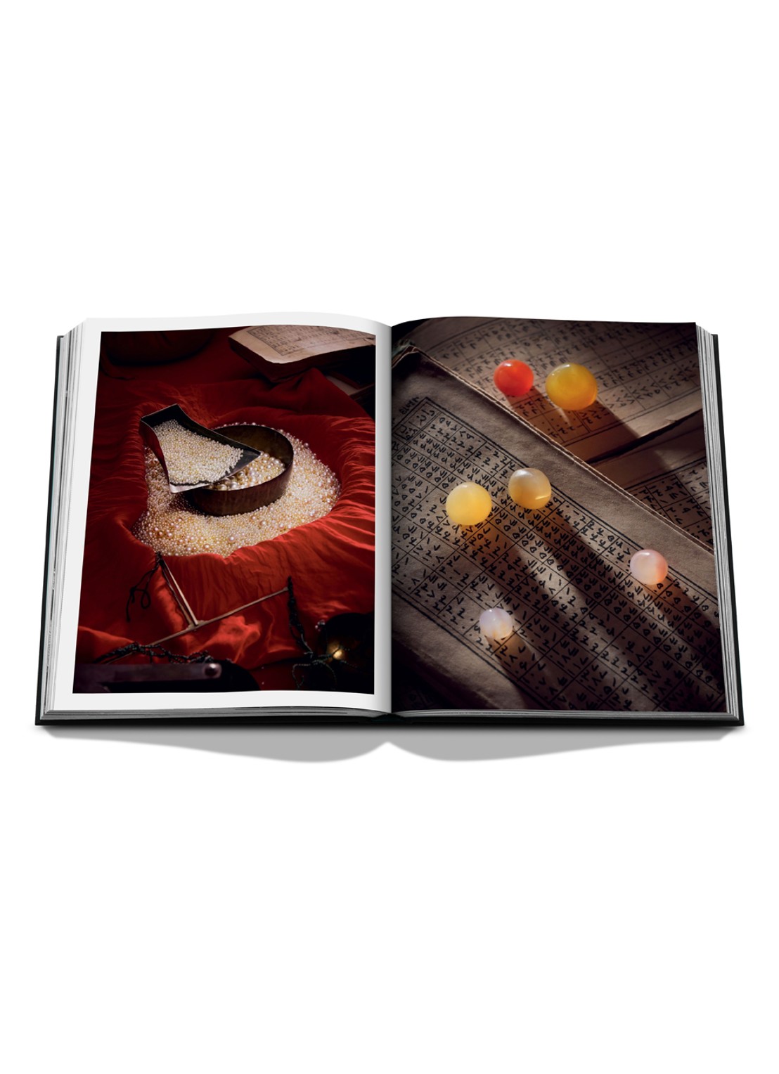 Assouline Bahrain Pearls: Treasures from the Land of  the Two Seas (Classic) - detail 7 multicolor