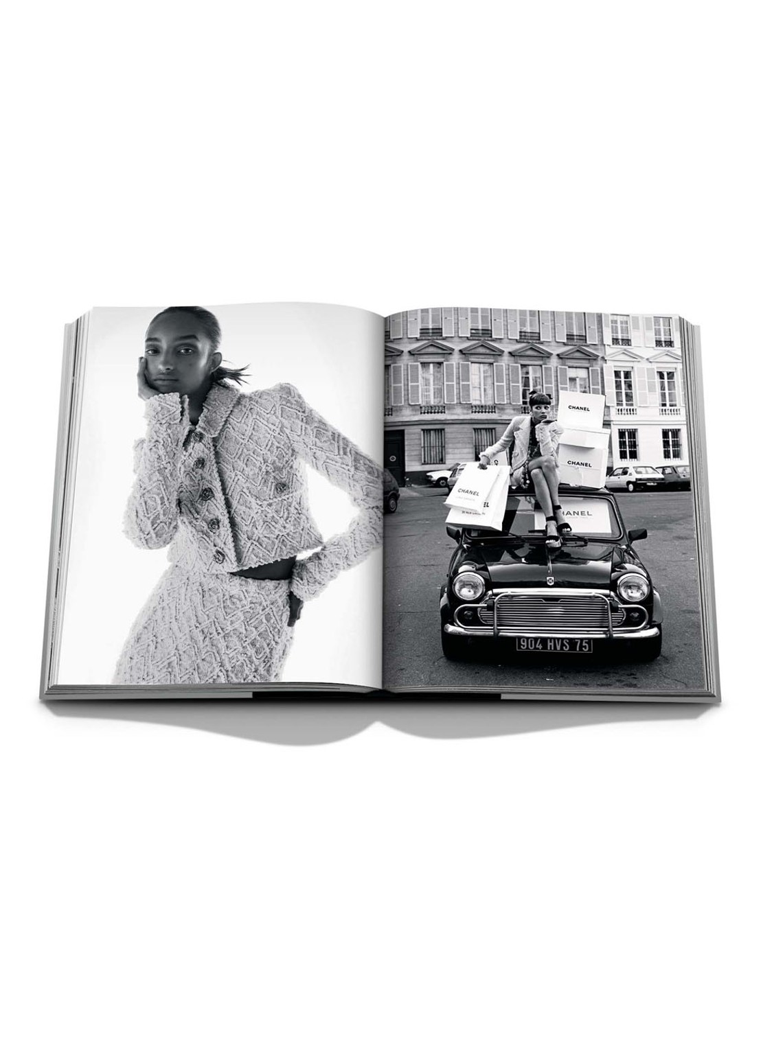 Assouline Chanel 3-Book Slipcase (New Edition) - voorkant 7 grijs
