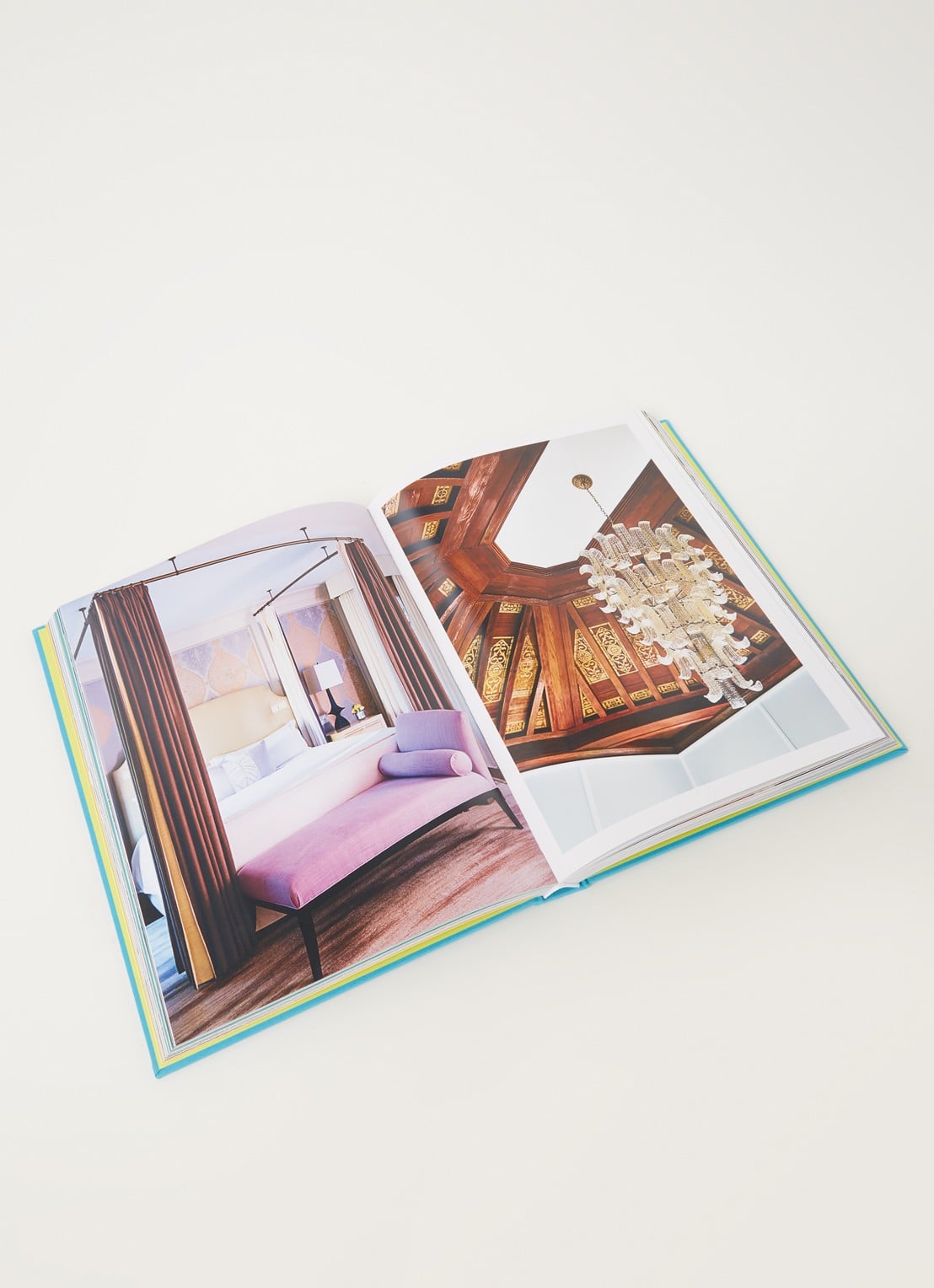 Assouline Chic Stays - voorkant 4 turquoise