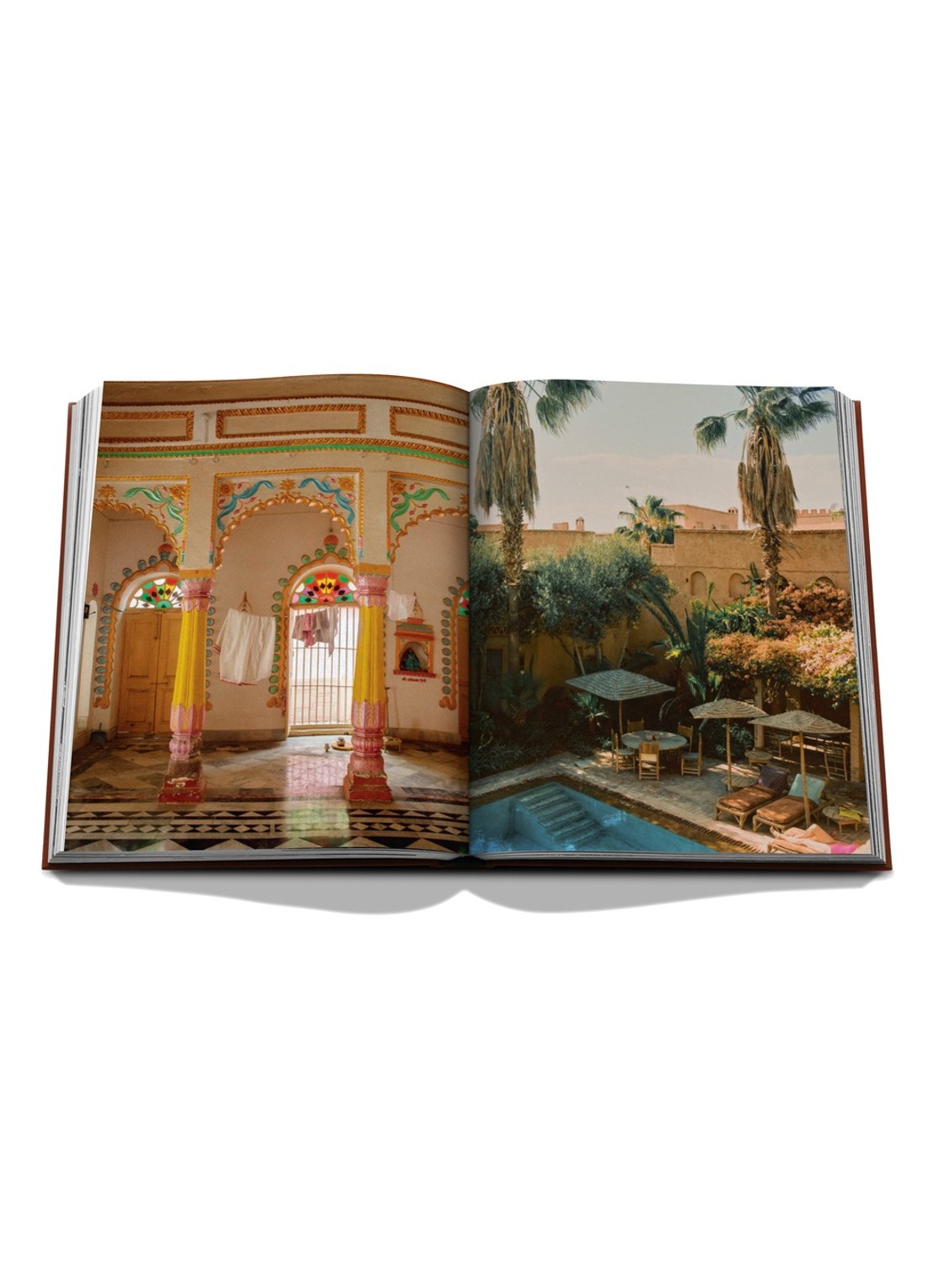Assouline Voyageurs Du Monde: Manifesto for the New Traveler - voorkant 2 oranje