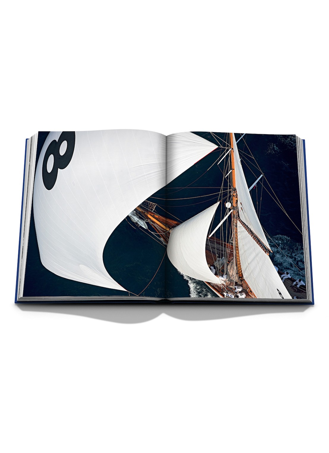 Assouline Yachts: The Impossible Collection - detail 2 lichtblauw