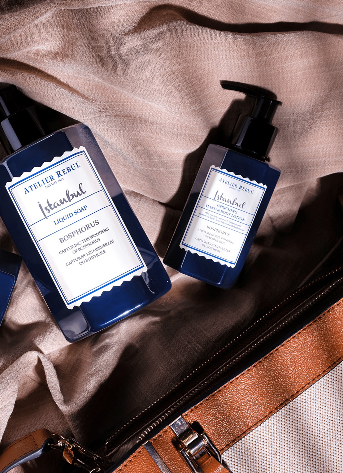 Atelier Rebul Istanbul Bosphorus hand- & bodylotion 100 ml - voorkant 2 blauw
