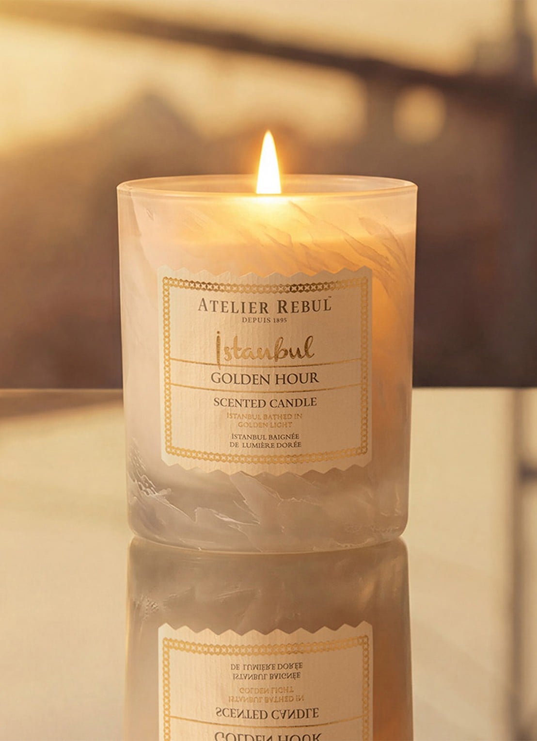 Atelier Rebul Istanbul Golden Hour geurkaars 210 gram - voorkant 2 vanillegeel