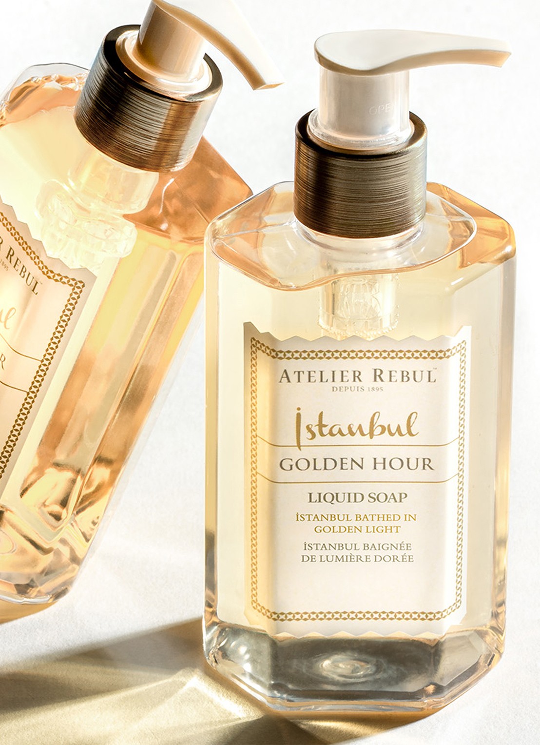Atelier Rebul Istanbul Golden Hour handzeep 250 ml - voorkant 2 vanillegeel