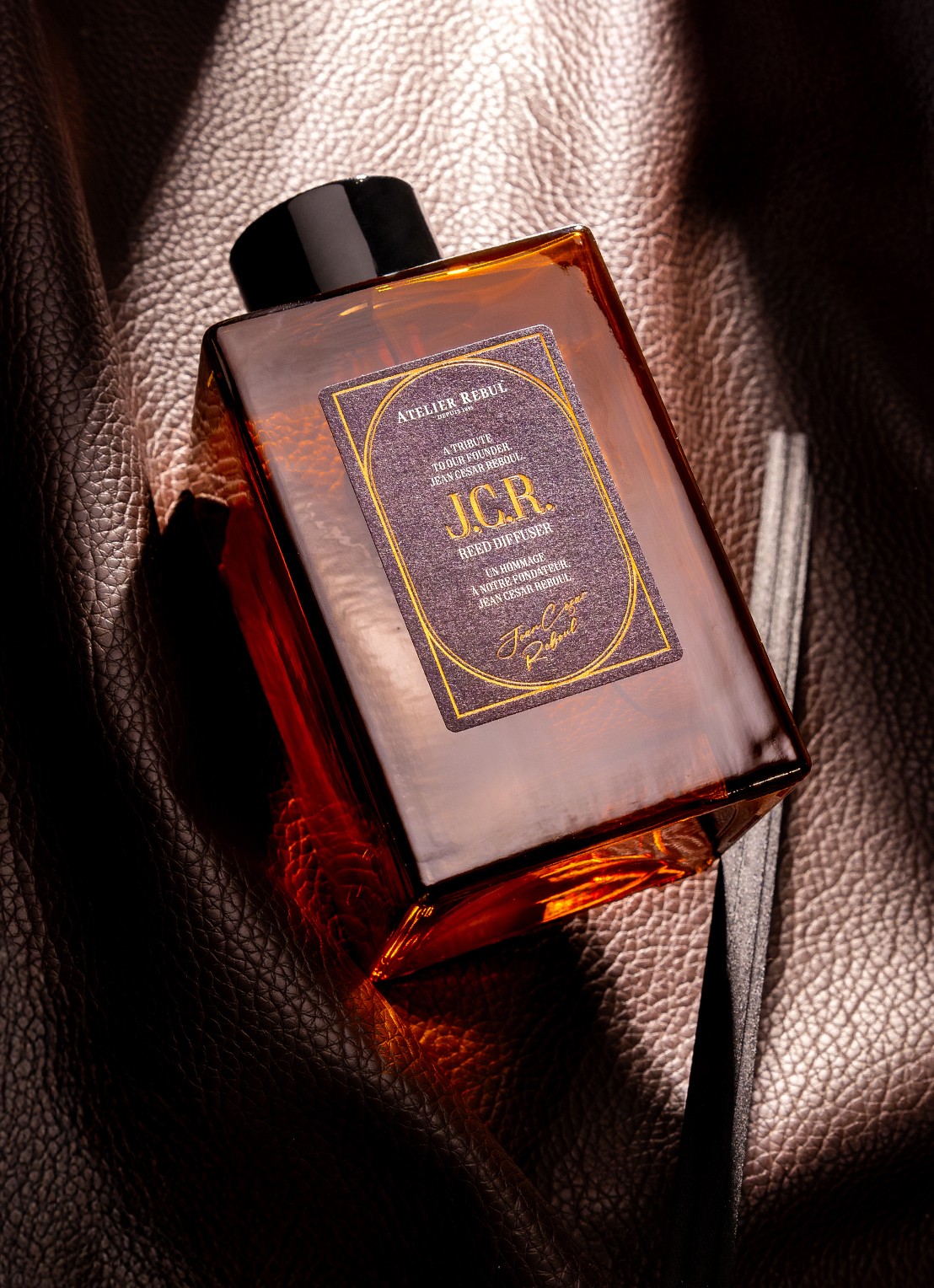 Atelier Rebul J.C.R. Geurstokjes 515 ml - voorkant 4 camel