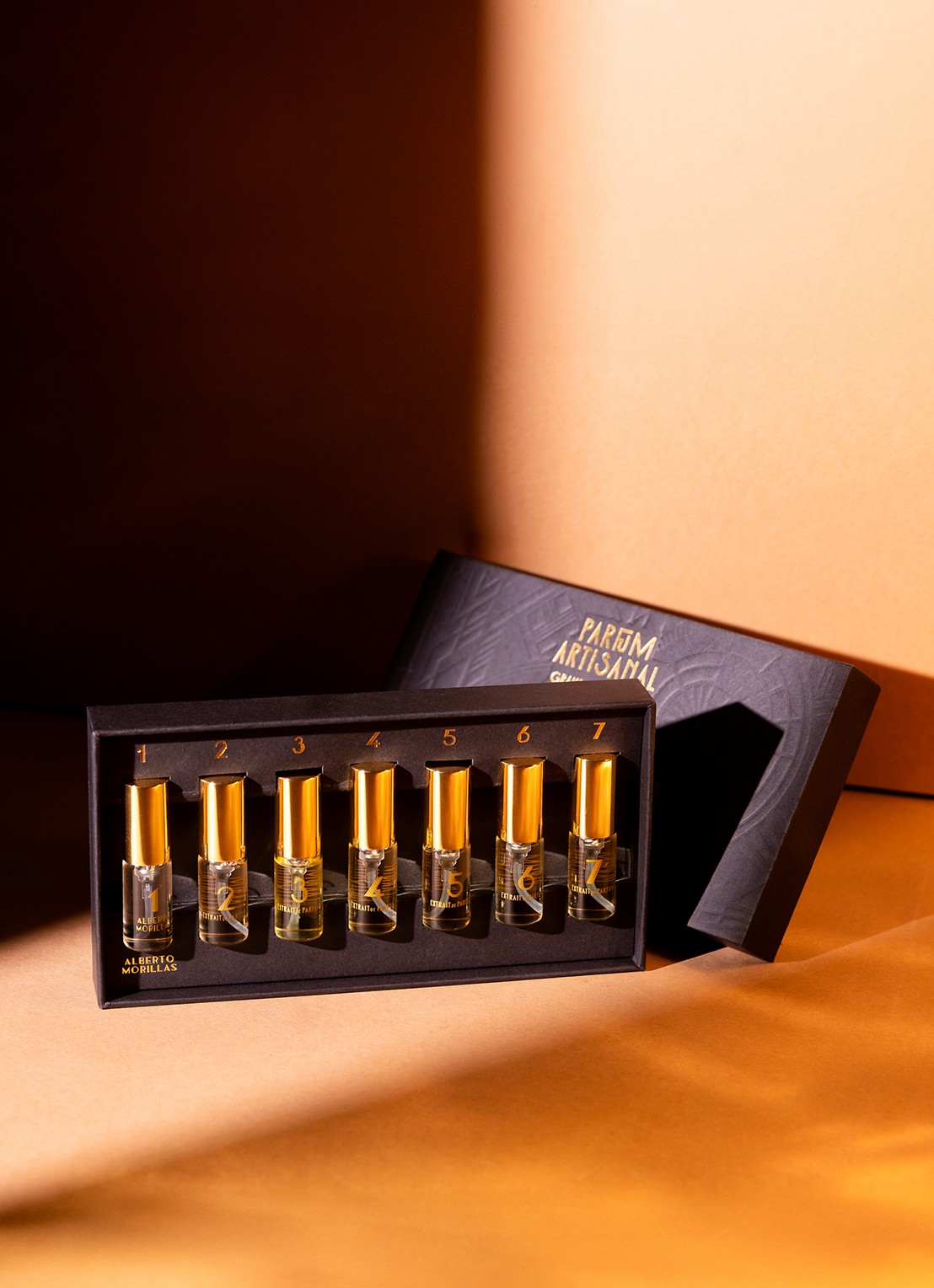 Atelier Rebul Parfum Artisanal Luxury Sample Collection - mini parfumset - detail undefined