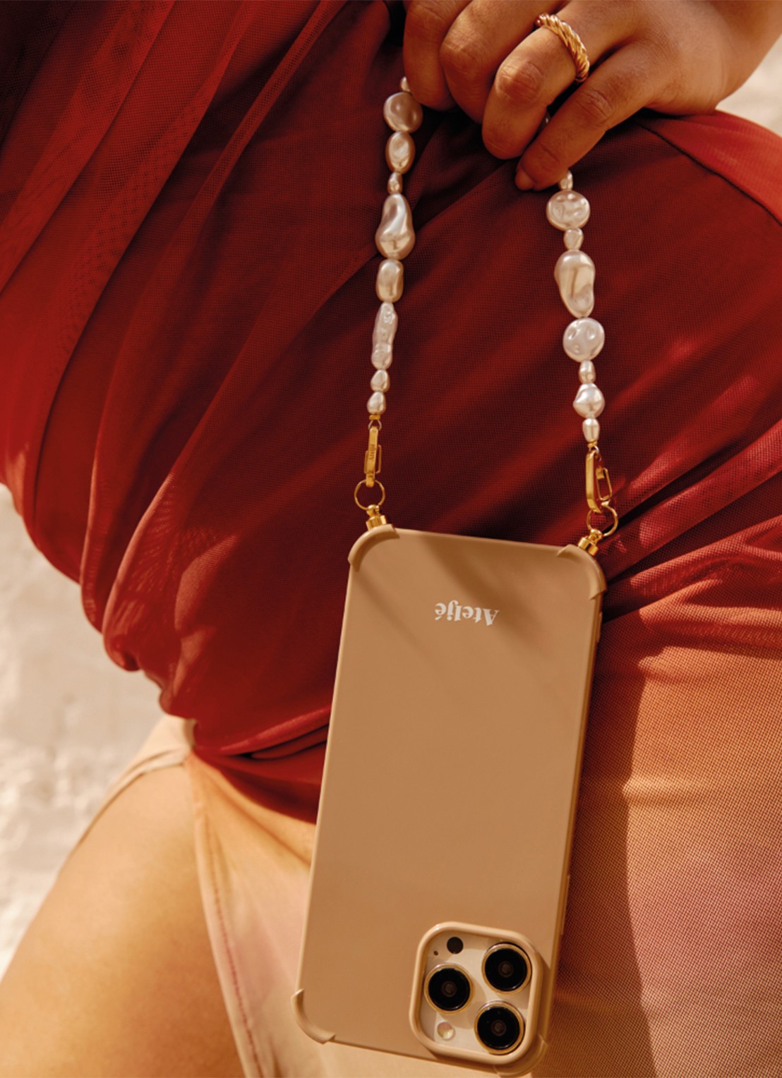 Ateljé Telefoonhoes voor iPhone 16 Plus - detail 3 camel