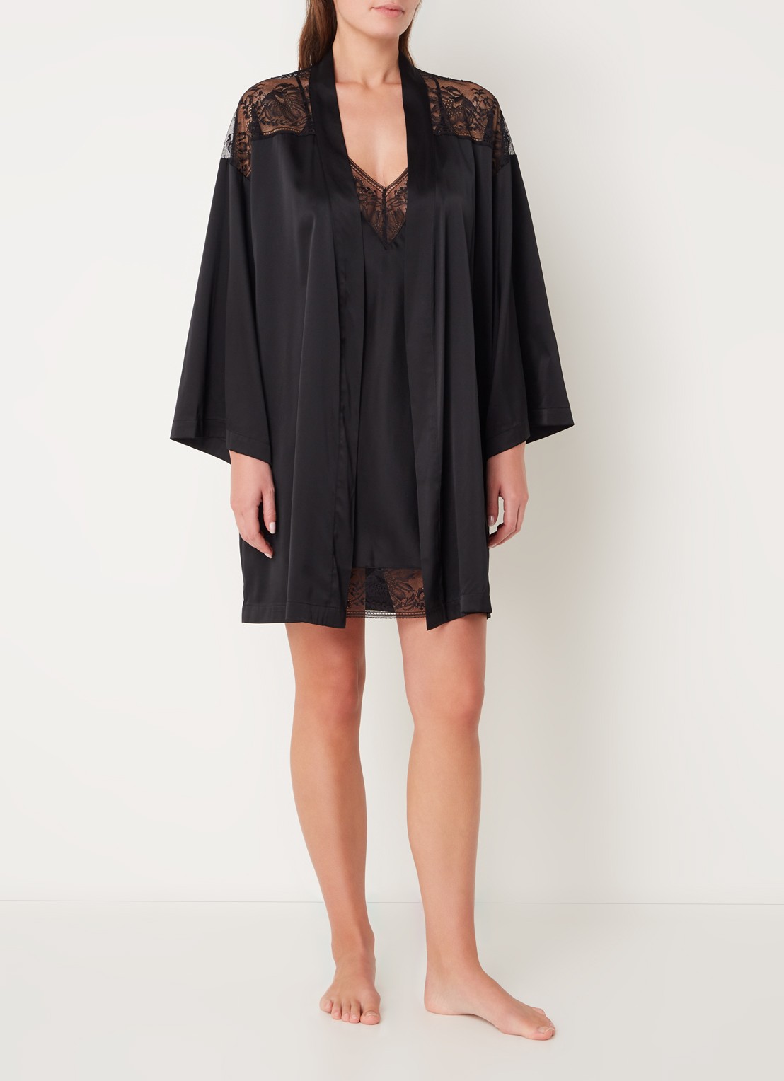 Aubade Midnight Whisper kimono in zijdeblend met kant - voorkant 2 zwart