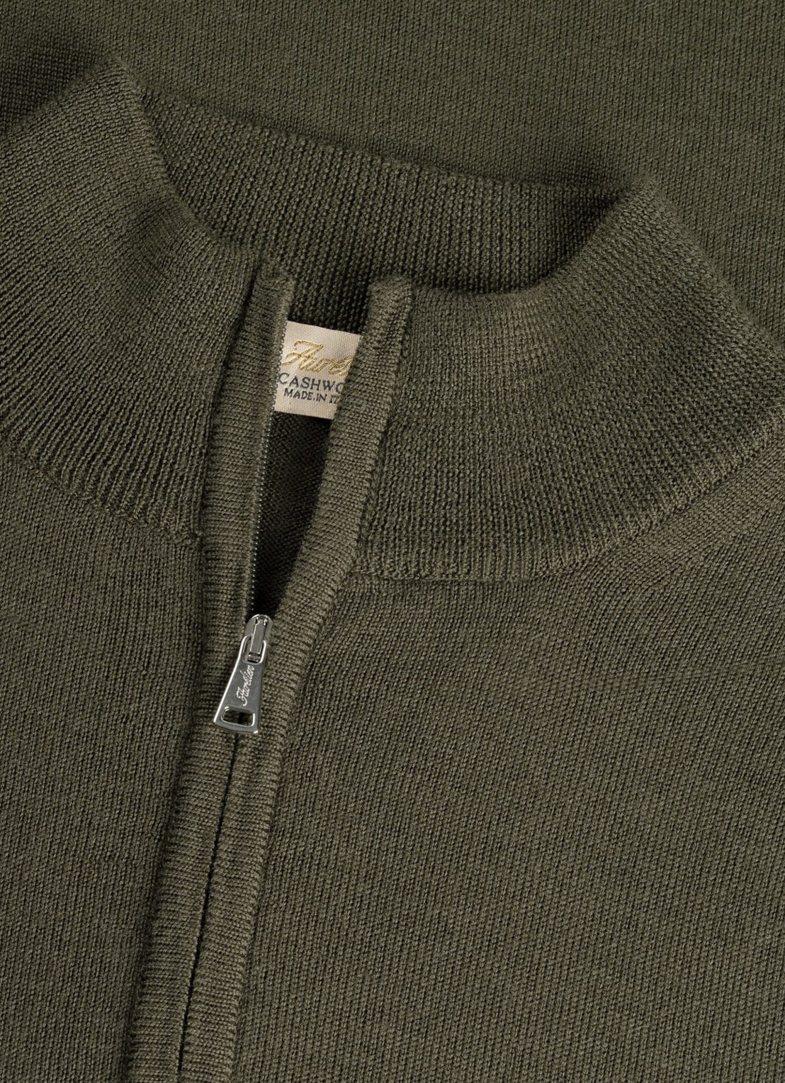 Aurélien Fijngebreide trui van merino wol met halve rits - detail 3 olive-300
