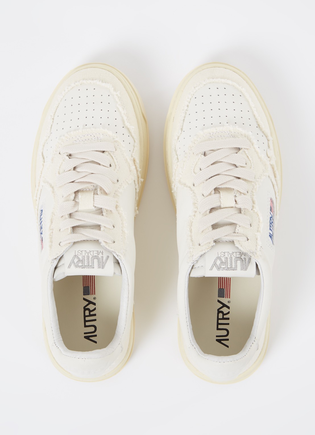Autry Medalist Low Canvas sneaker van leer - detail 3 gebroken wit