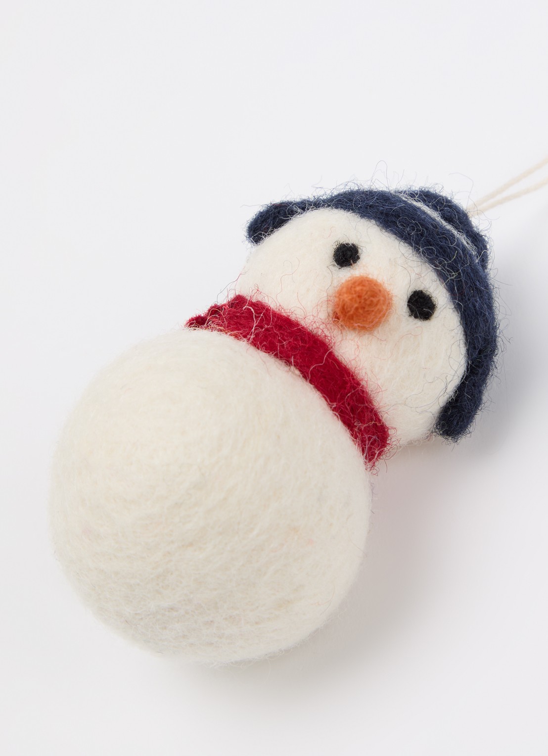 Aveva Sneeuwpop kersthanger 7 cm - detail 3 wit