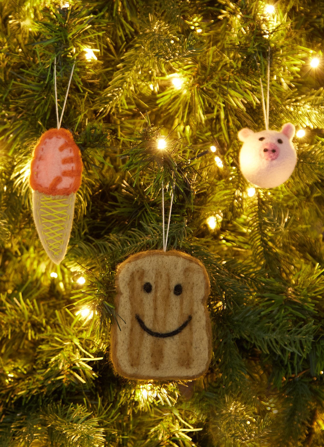Aveva Toast kersthanger 11 cm - voorkant 3 lichtbruin