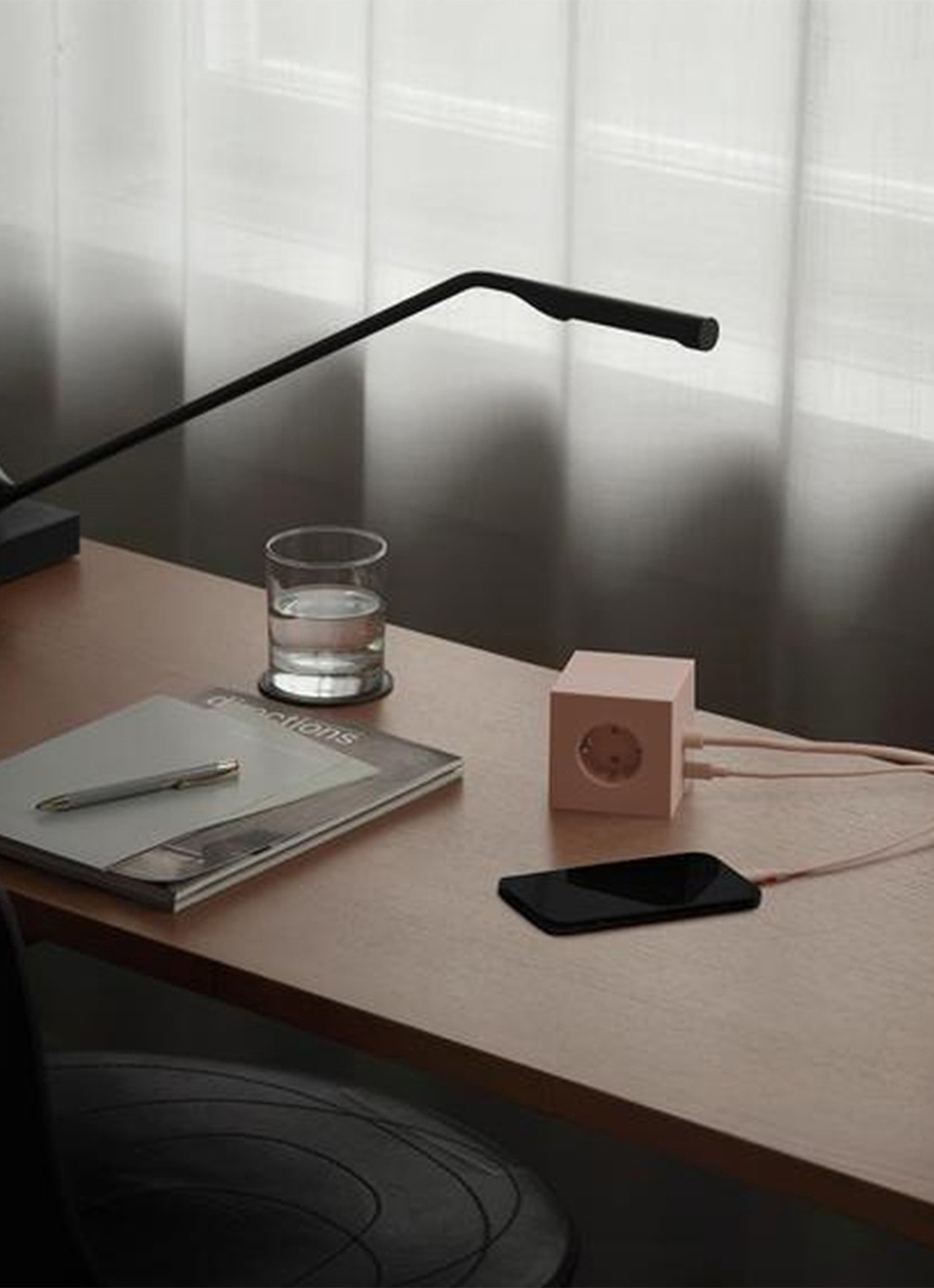 Avolt USB-C to USB-C kabel 100W - 2 meter - voorkant 2 roze
