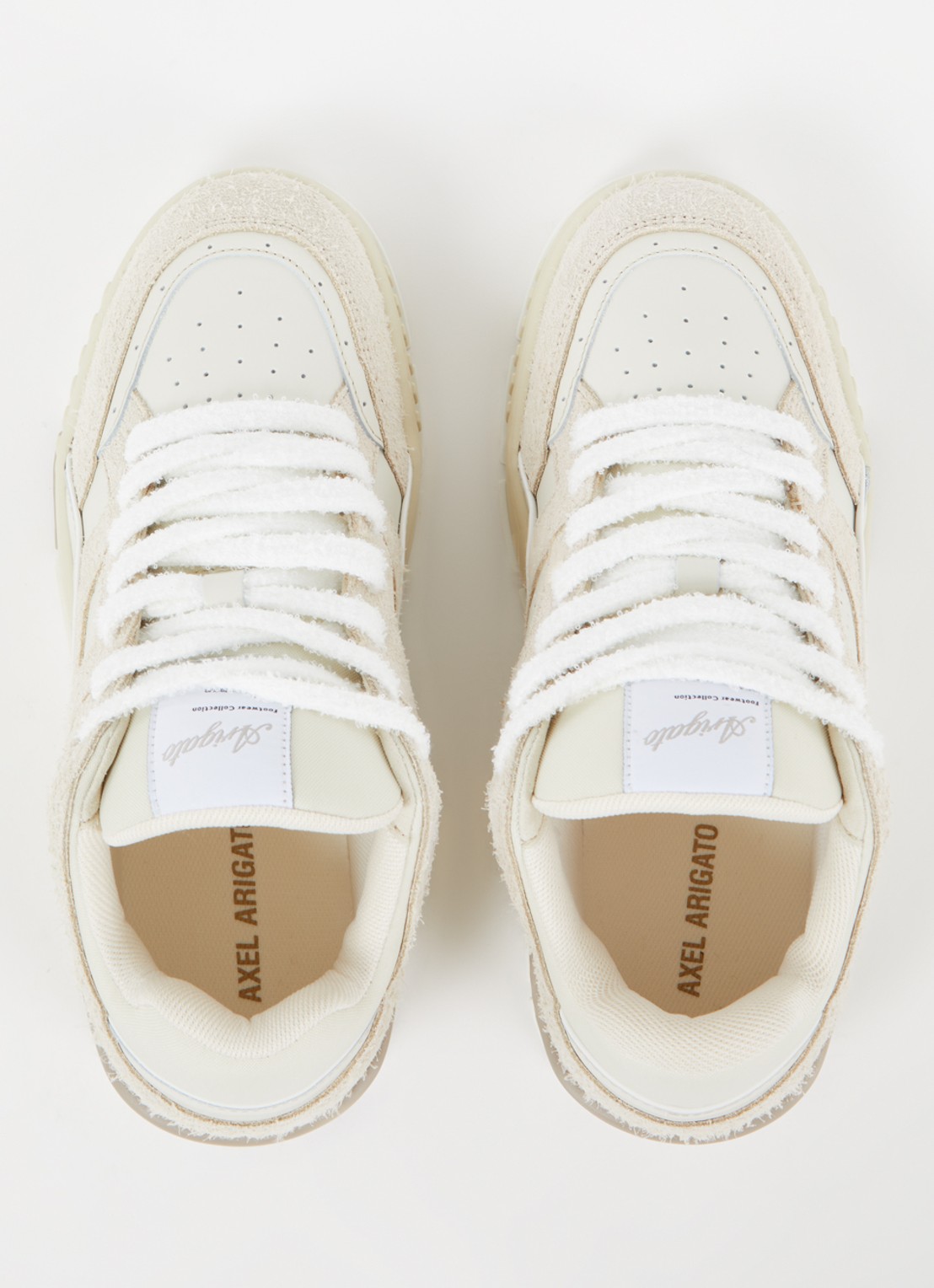 Axel Arigato Area Lo Fluffy sneaker met suède details - detail 4 beige