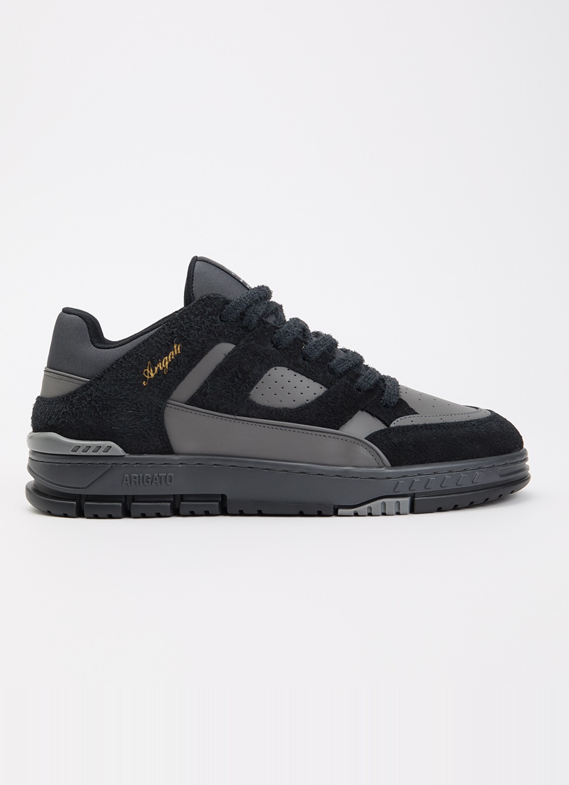 Axel Arigato Area Lo Fluffy sneaker met suède details - voorkant 2 zwart