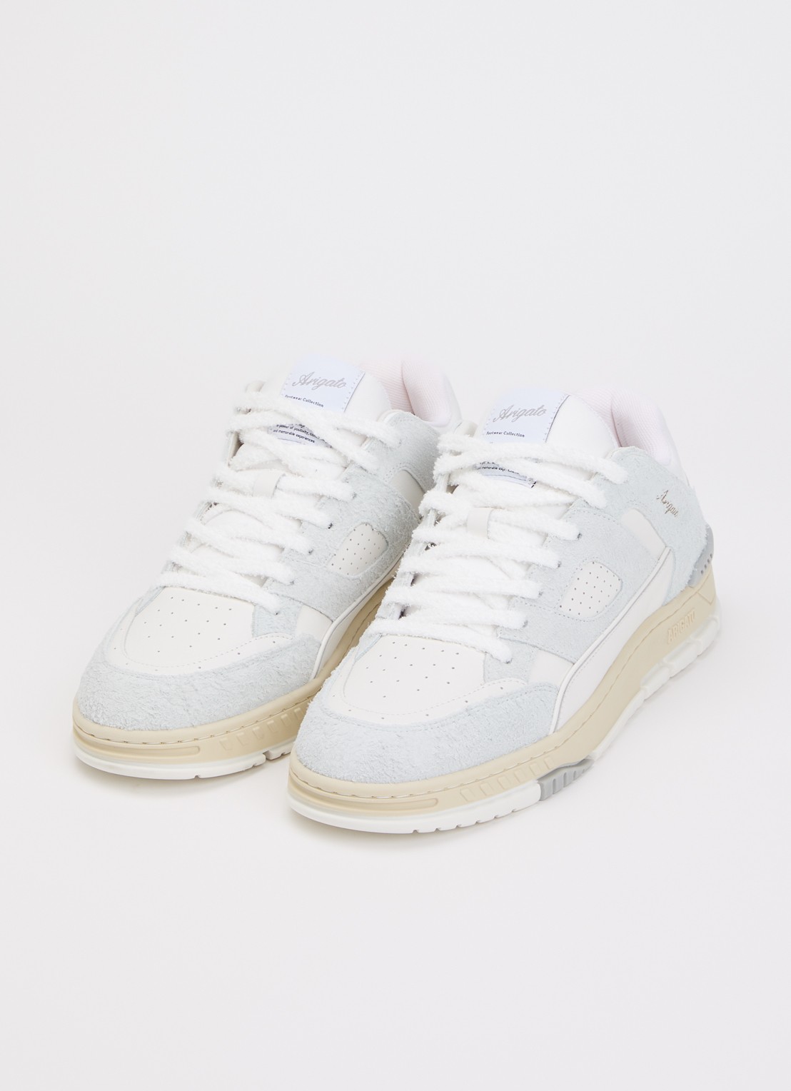 Axel Arigato Area Lo Fluffy sneaker met suède details - detail 3 lichtblauw