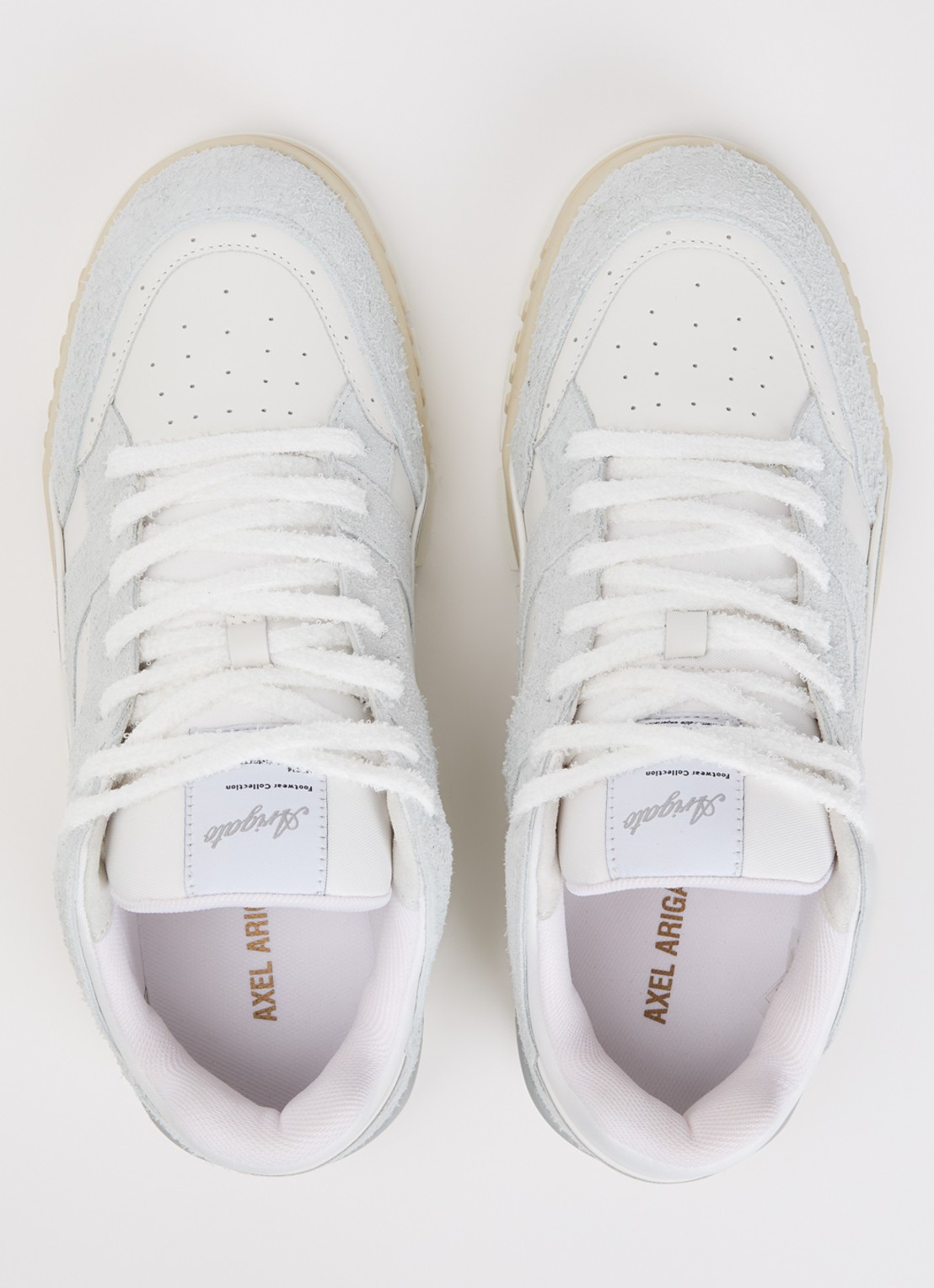 Axel Arigato Area Lo Fluffy sneaker met suède details - detail 4 lichtblauw
