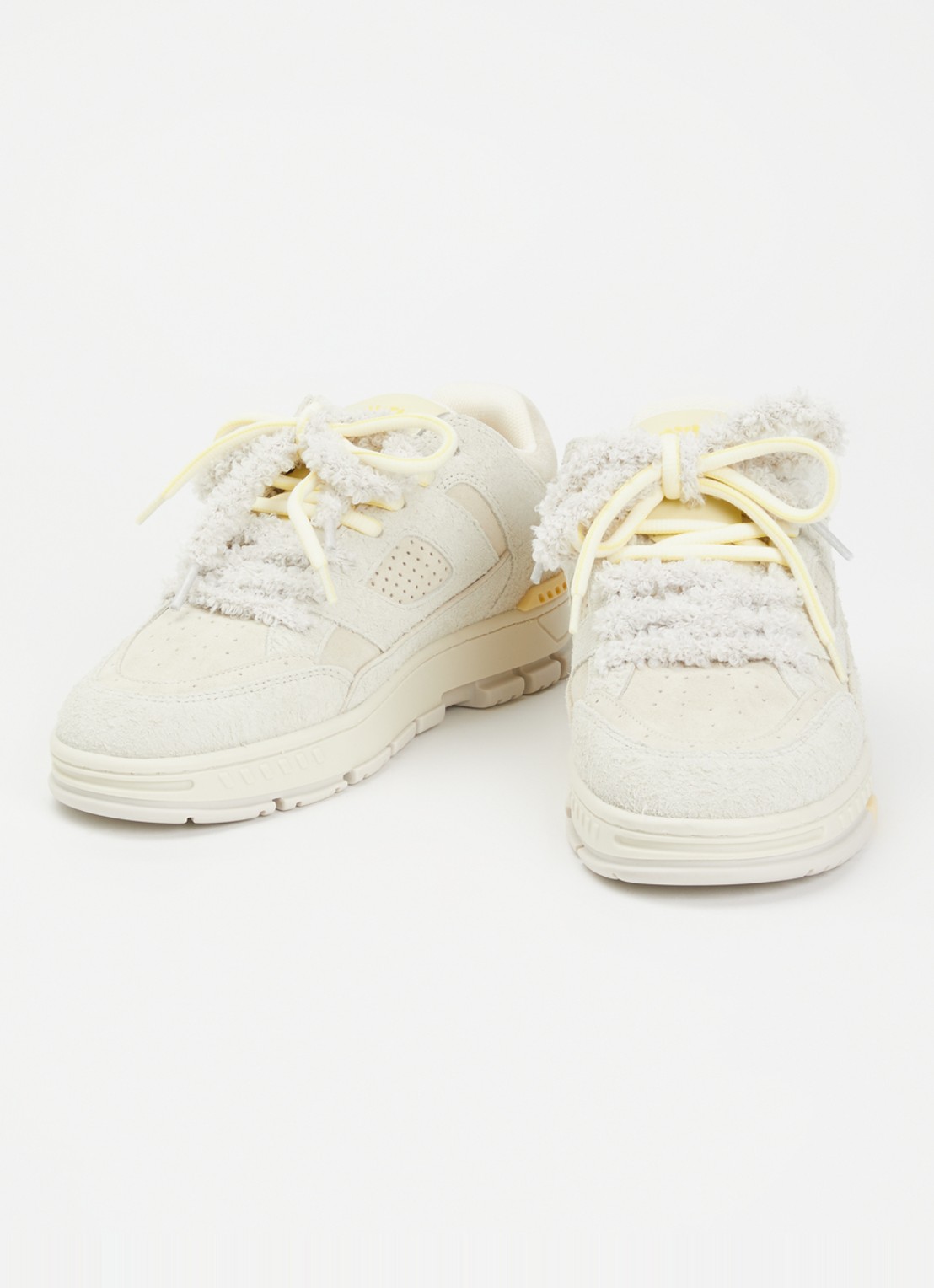 Axel Arigato Area Lo Label sneaker van suède - detail 2 beige