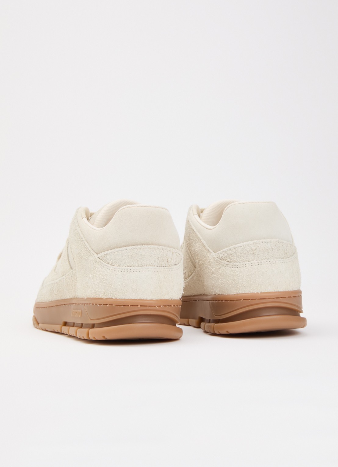 Axel Arigato Area Lo sneaker van suéde met logo  - achterkant 2 gebroken wit
