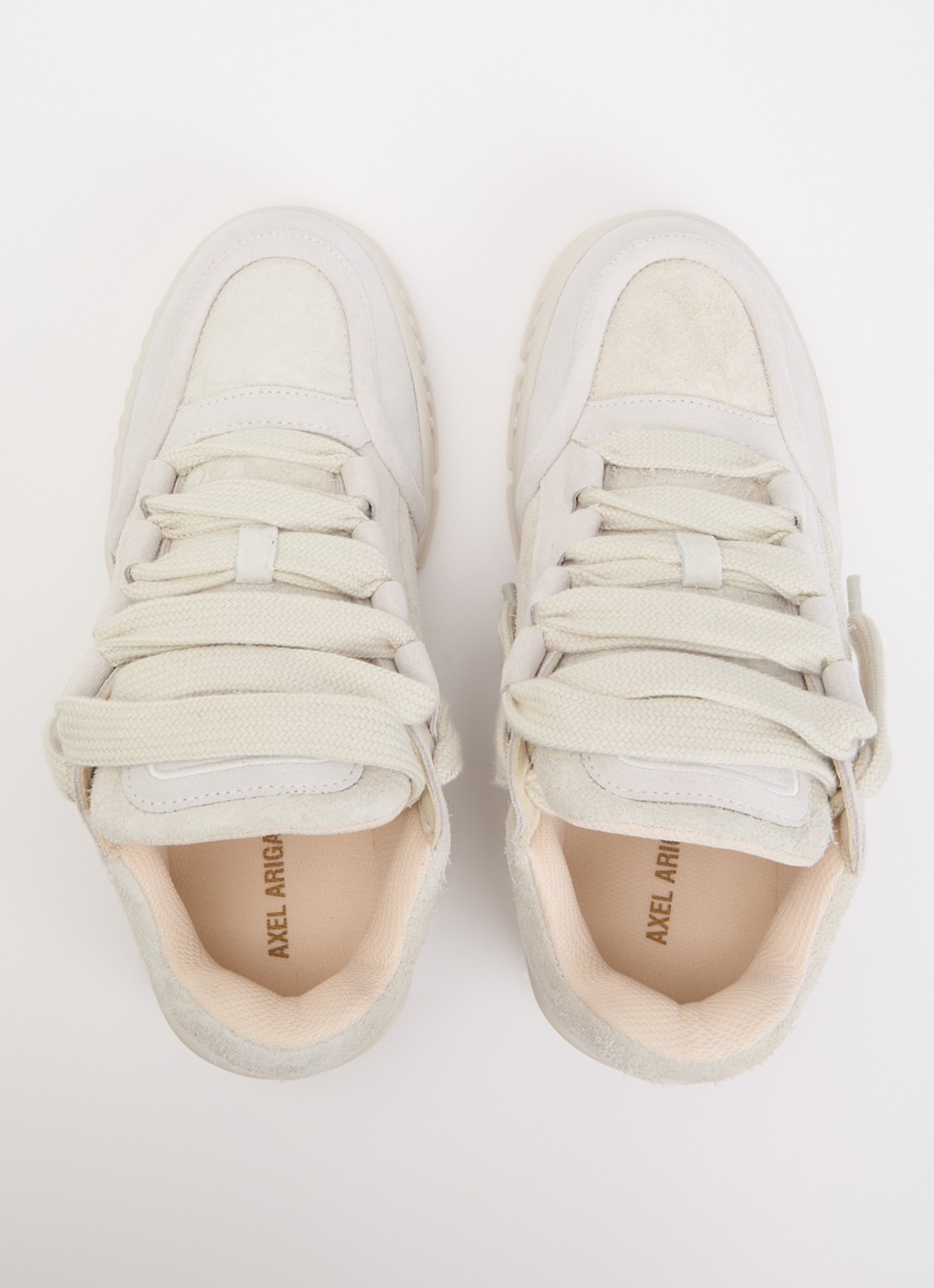 Axel Arigato Area Loop sneaker van suède - detail 4 beige
