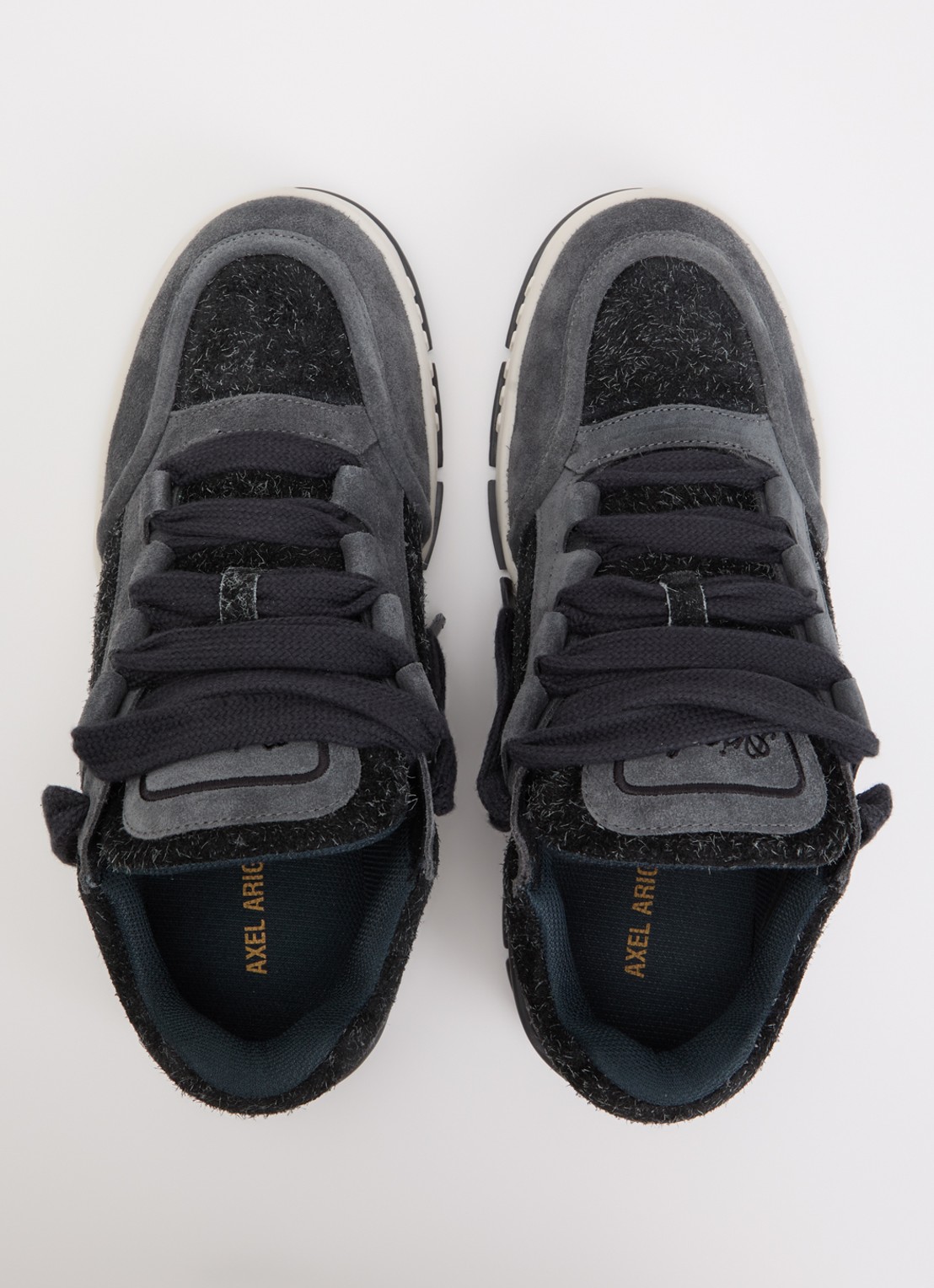 Axel Arigato Area Loop sneaker van suède - detail 5 antraciet