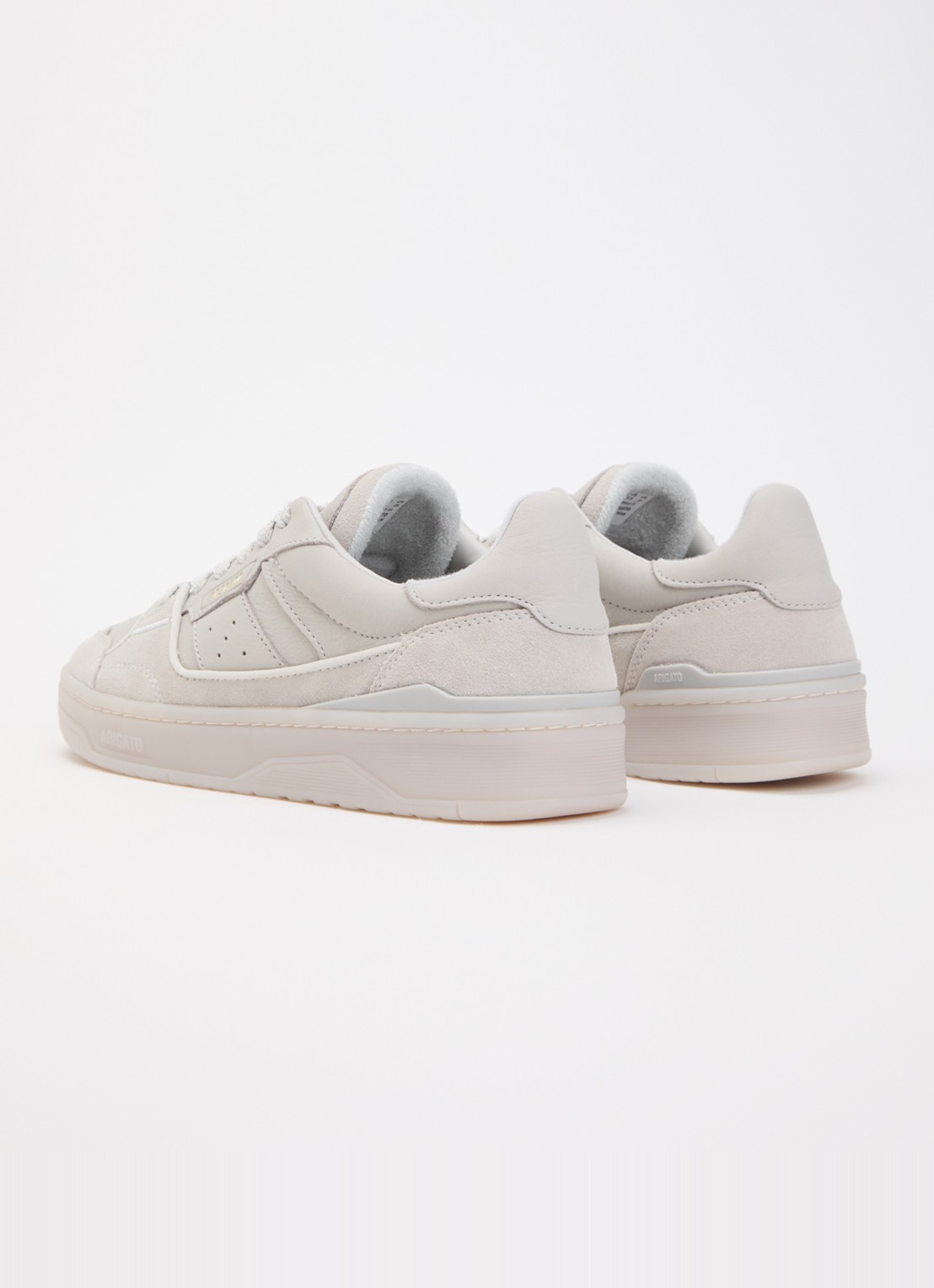 Axel Arigato Clay sneaker van leer met details van suède - achterkant lichtgrijs