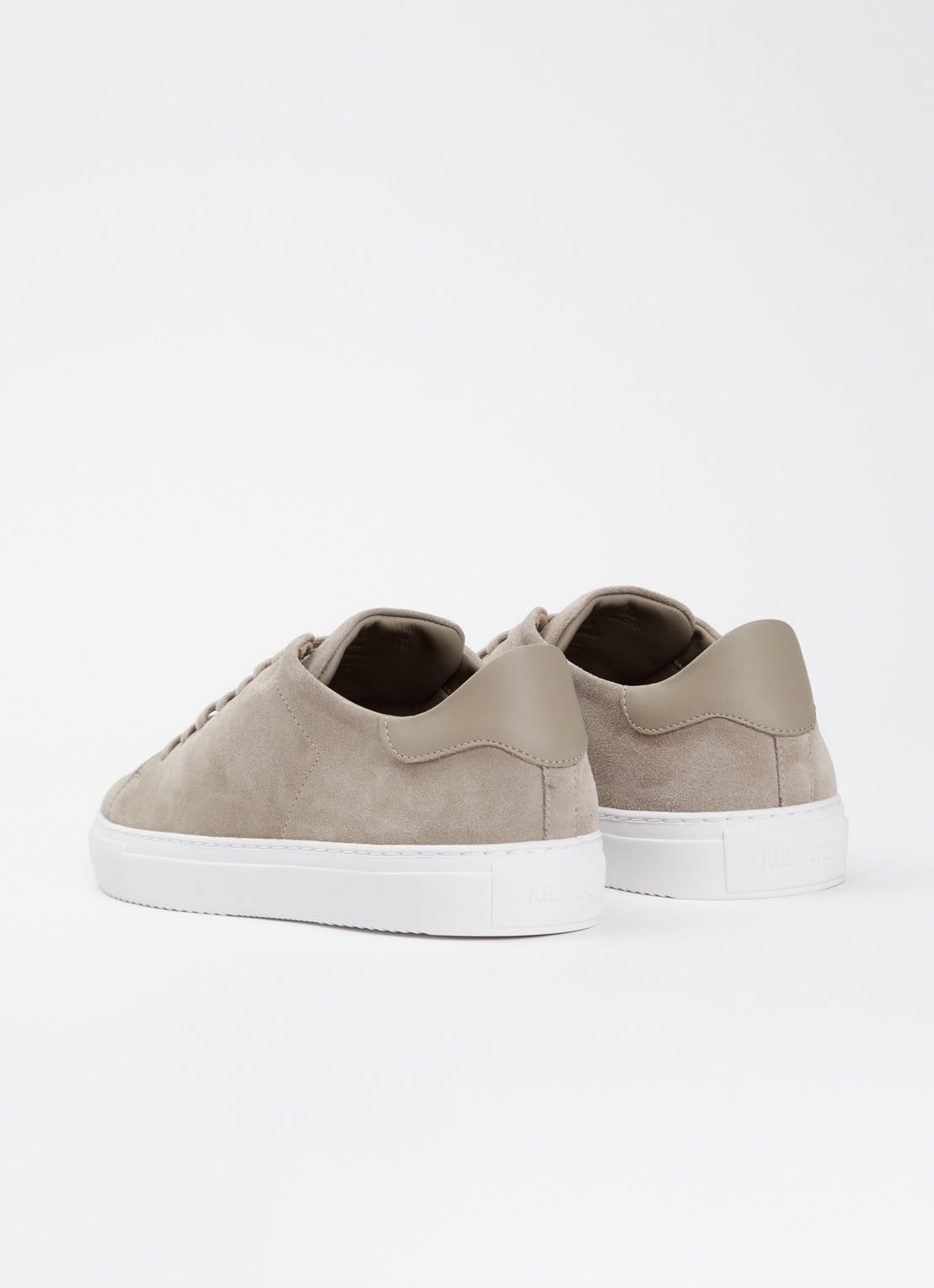Axel Arigato Clean 90 sneaker van suède - achterkant 5 donkerbeige