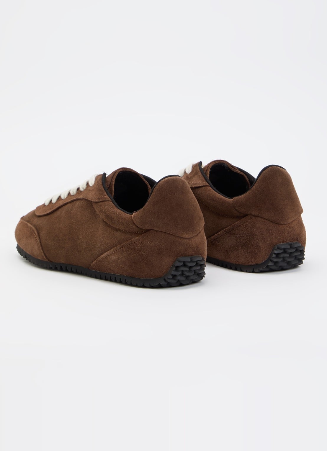 Axel Arigato Daze Runner sneaker van suède  - achterkant donkerbruin